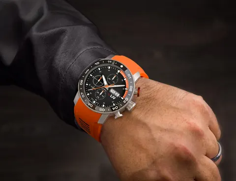 NEW! P-51 Big Pilot Black / Orange (Custom)