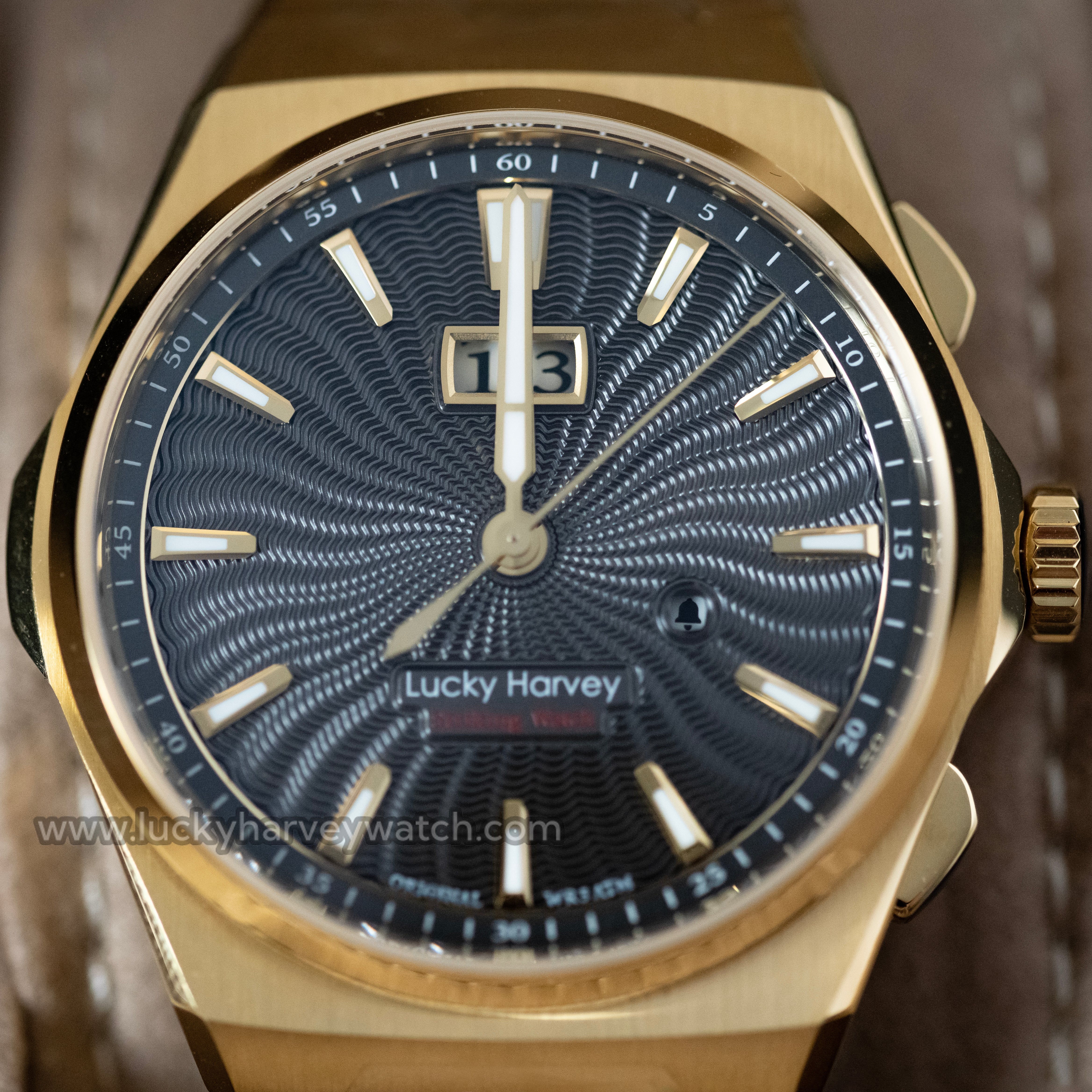 Lucky Harvey Sound of Nature Wave Guilloché Chiming Watch 1.0 Gold Dial Big Date – Limited Edition of 300 thumbnail 3