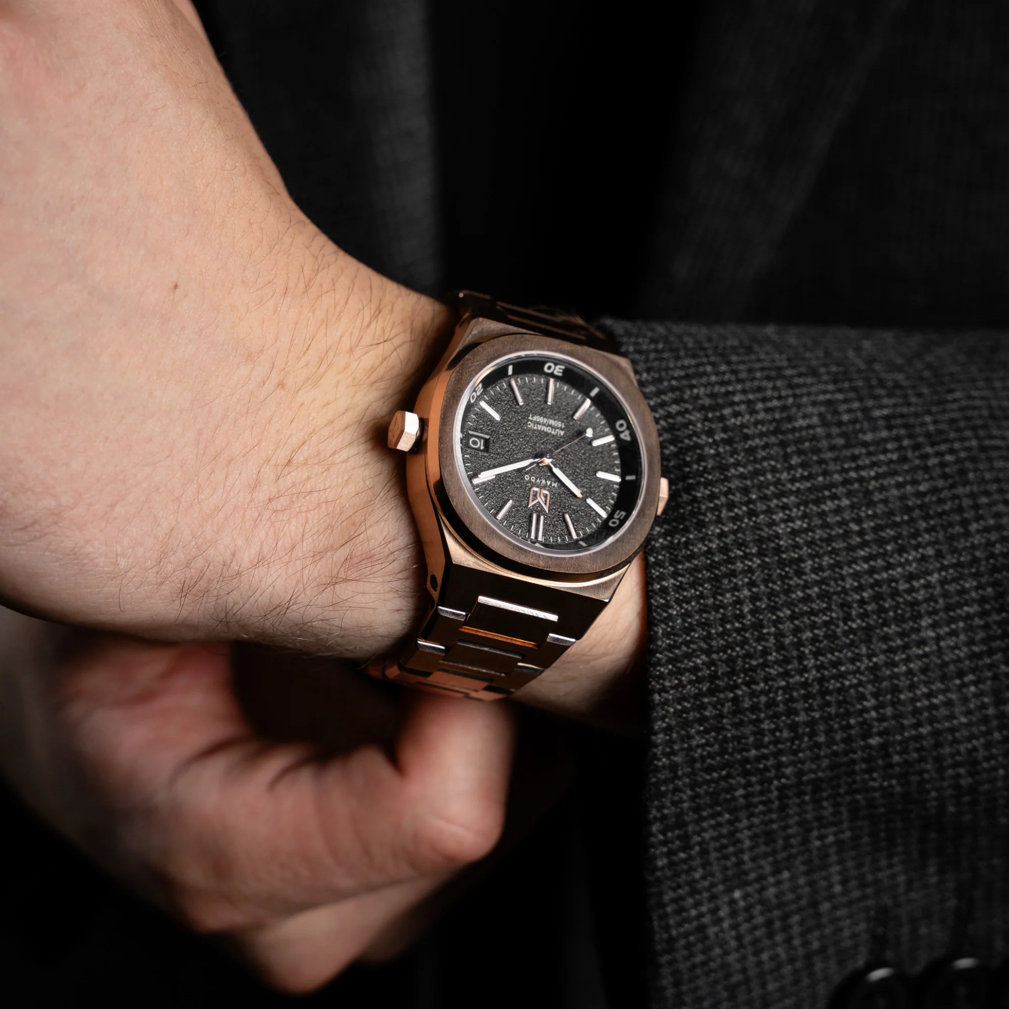 Rose Gold Deep Black 38 thumbnail 2