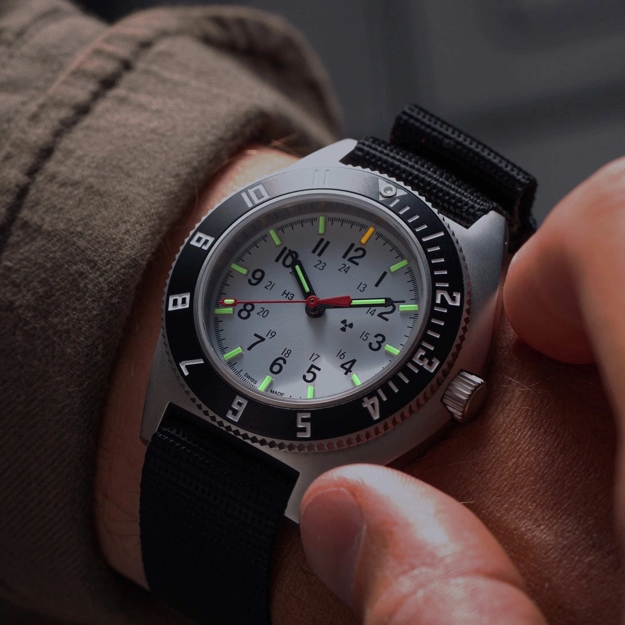 41mm Arctic Steel Navigator Automatic (Arctic SSNAV Auto) on Ballistic Nylon thumbnail 2