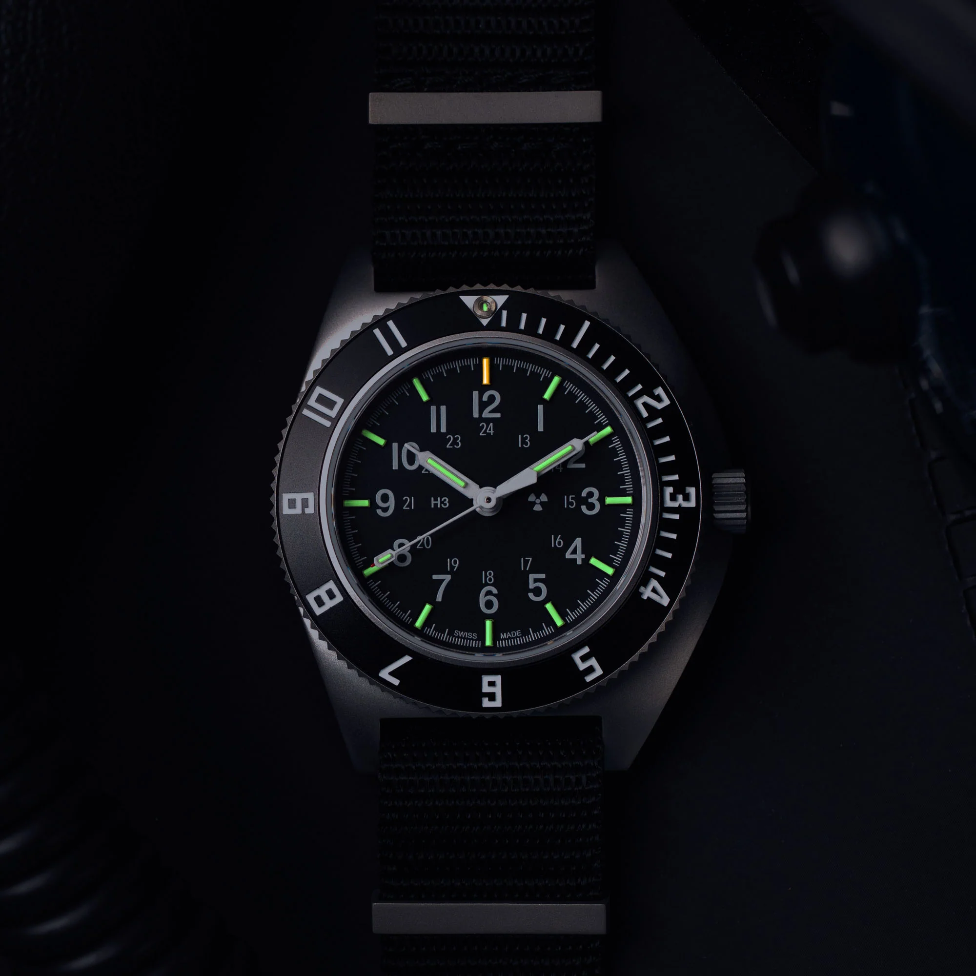 41mm Steel Navigator Automatic (SSNAV Auto) on Nylon DEFSTAN thumbnail 2