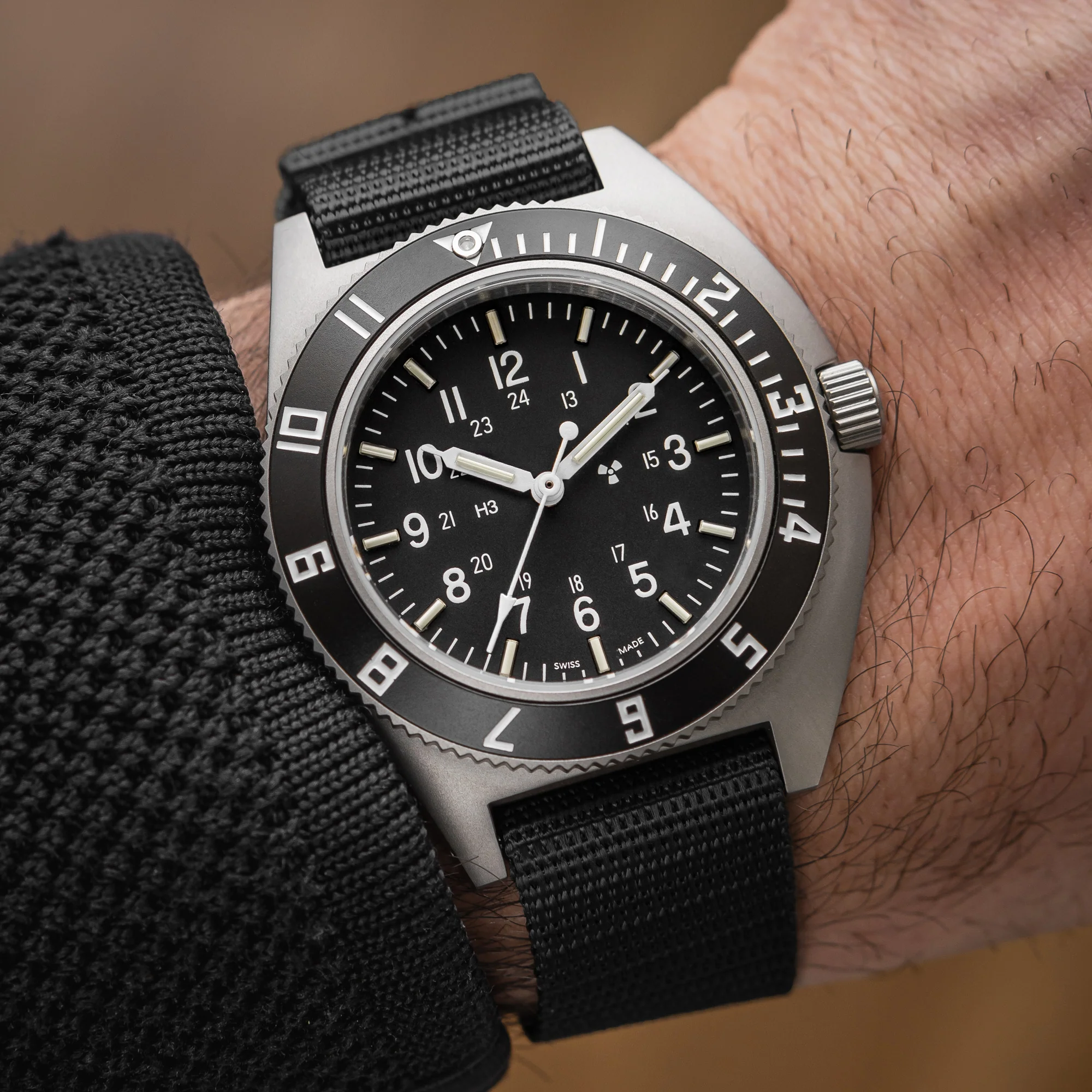 41mm Steel Navigator (SSNAV) on Ballistic Nylon thumbnail 3