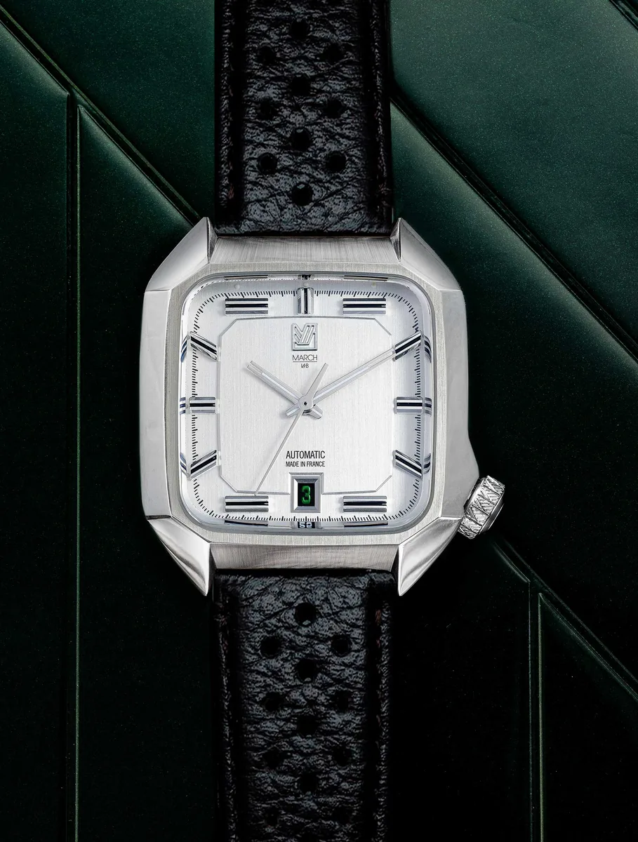 AM2 Automatic Steel selected view