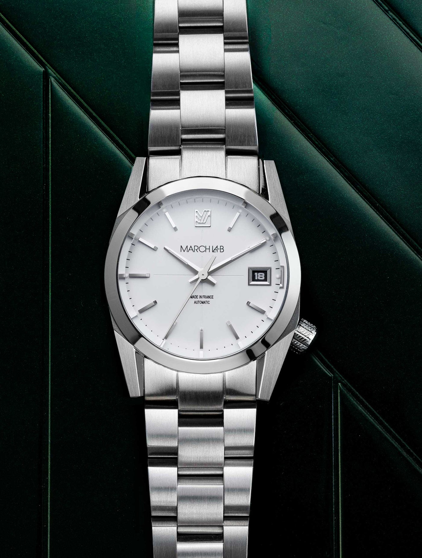 AM69 AUTOMATIC WHITE thumbnail 2