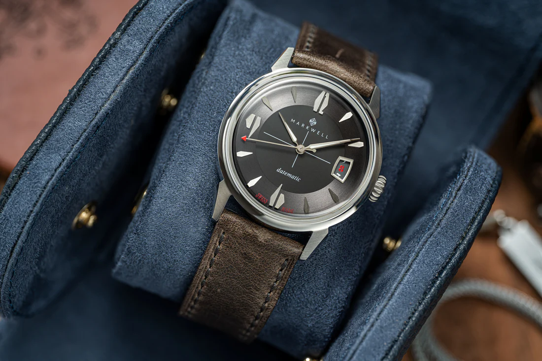 "datematic" - Stainless w/ Bankers Black Dial thumbnail 2