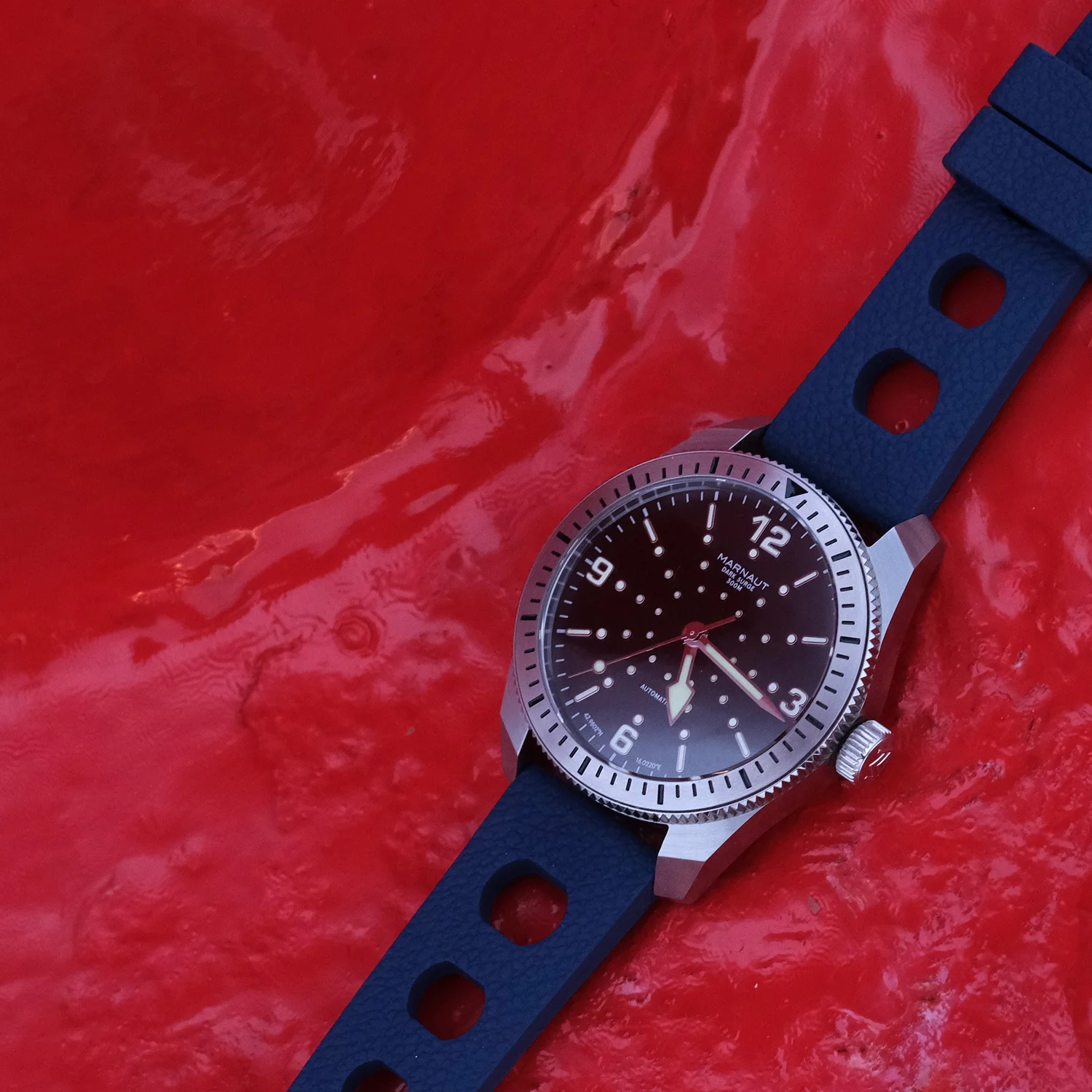 Marnaut Dark Surge 300S (Silver) Gen 2 thumbnail 4