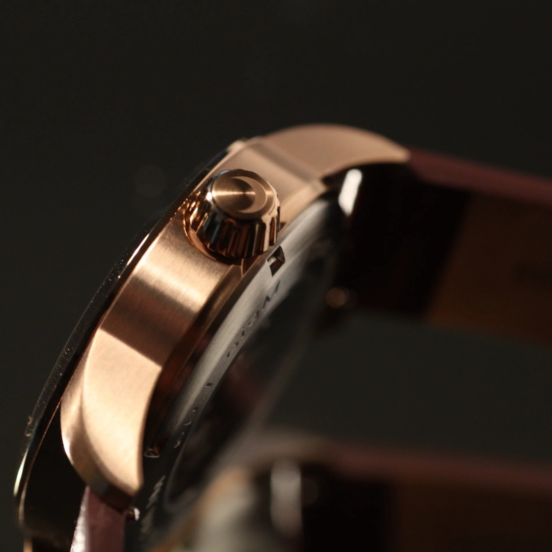 BOREAL MOONRISE | Bronze Gold Case - Cocoa Leather thumbnail 4