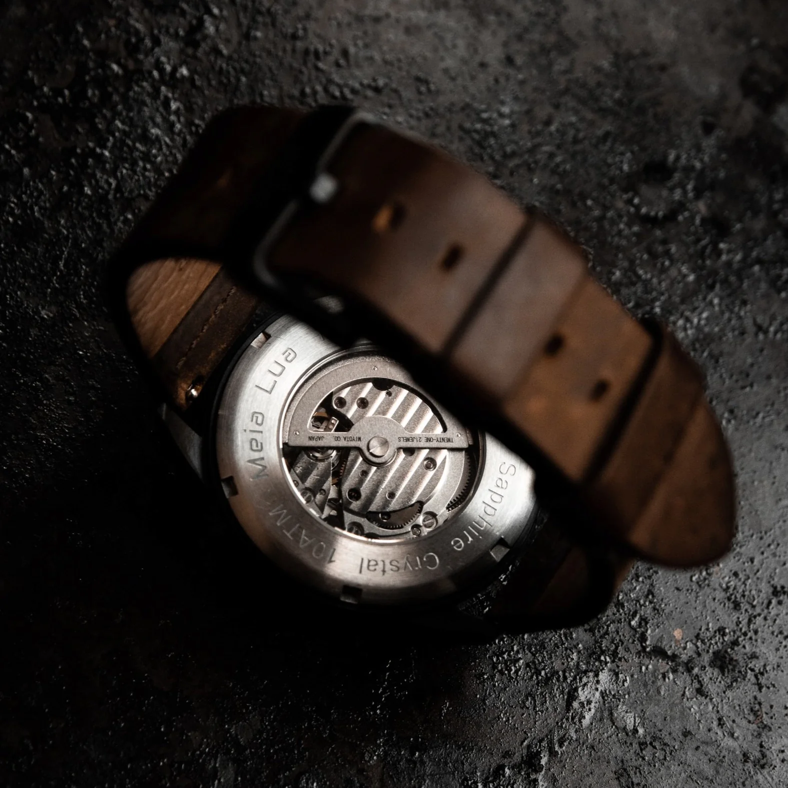 DEEPMOON BLACK | Distressed Brown Leather thumbnail 3
