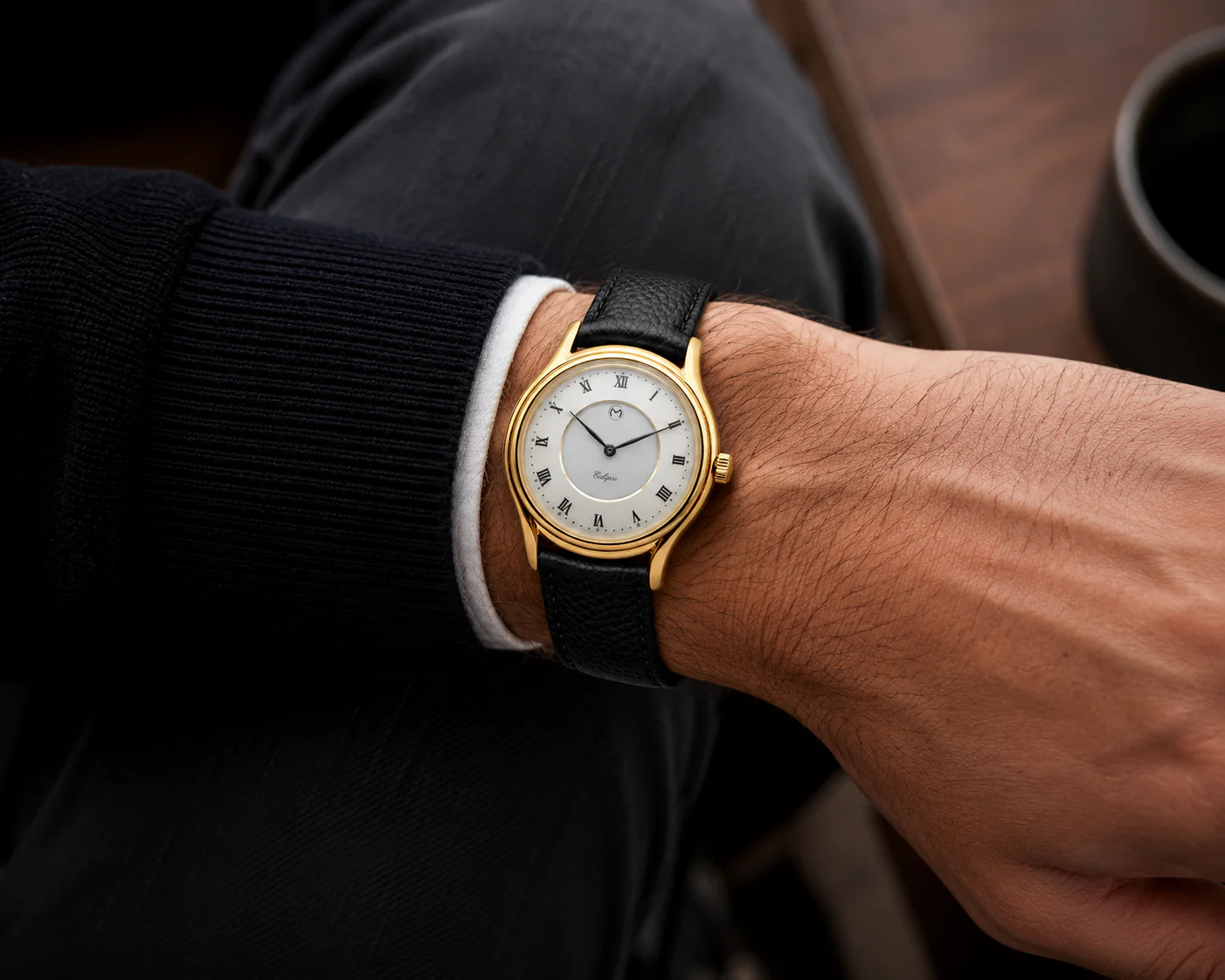 Lugano Eclipse Solar 36 MM Yellow Gold + Free Leather Band thumbnail 4