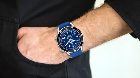 MONRO ADVENTURE MA-2 DEEP SEA BLUE, Automatic GMT Worldtimer, 44mm Stainless Steel, Blue Dial