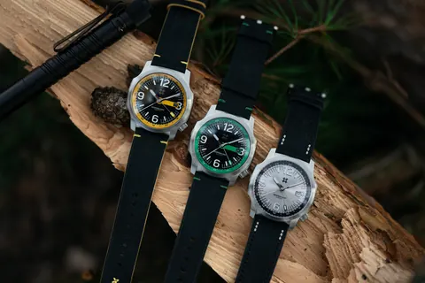 Vespera GMT Green