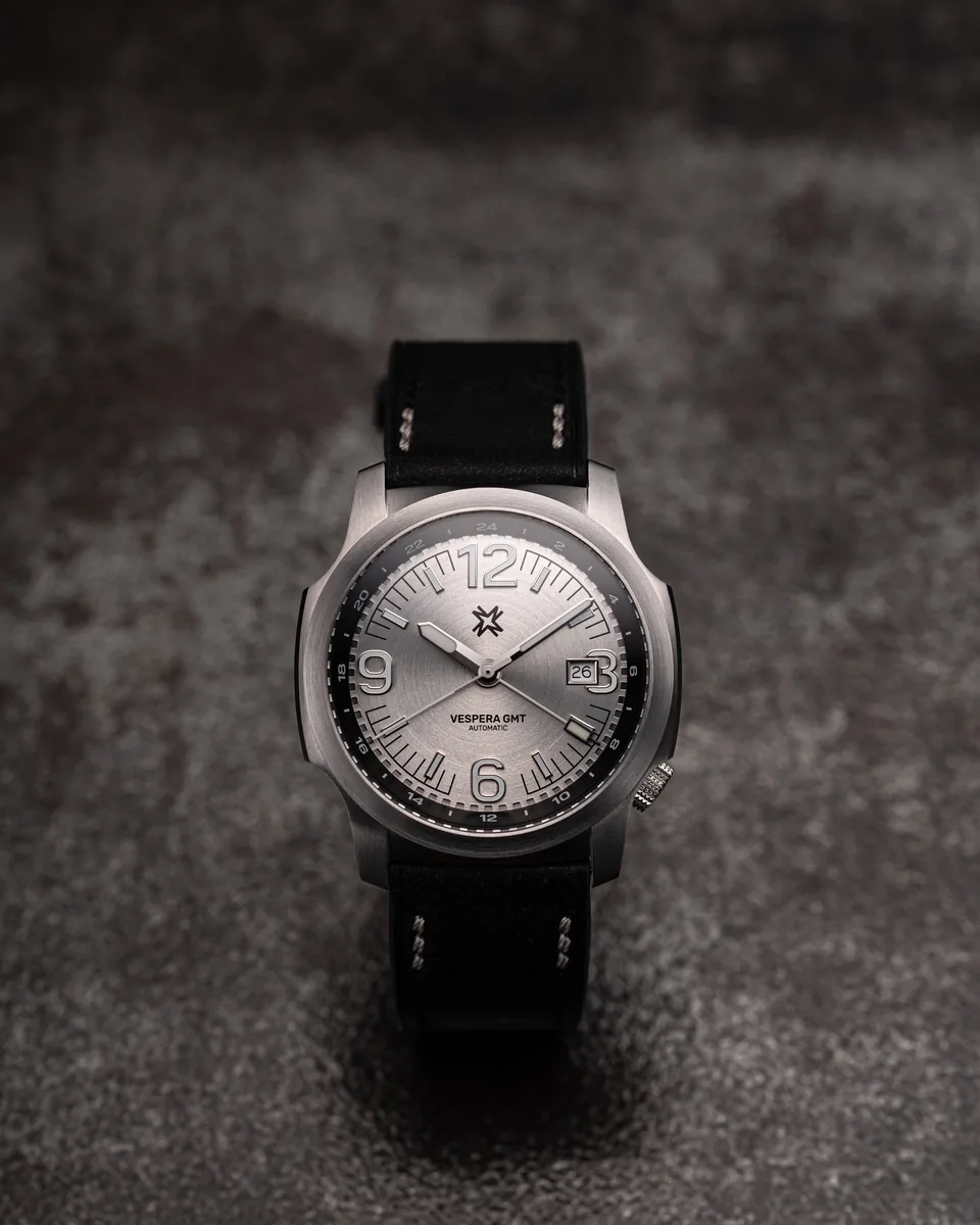 Vespera GMT Silver selected view
