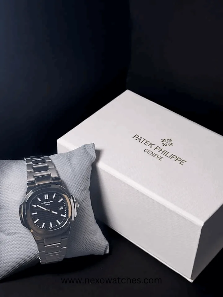 P.P Nautilus Men's Watch selected view