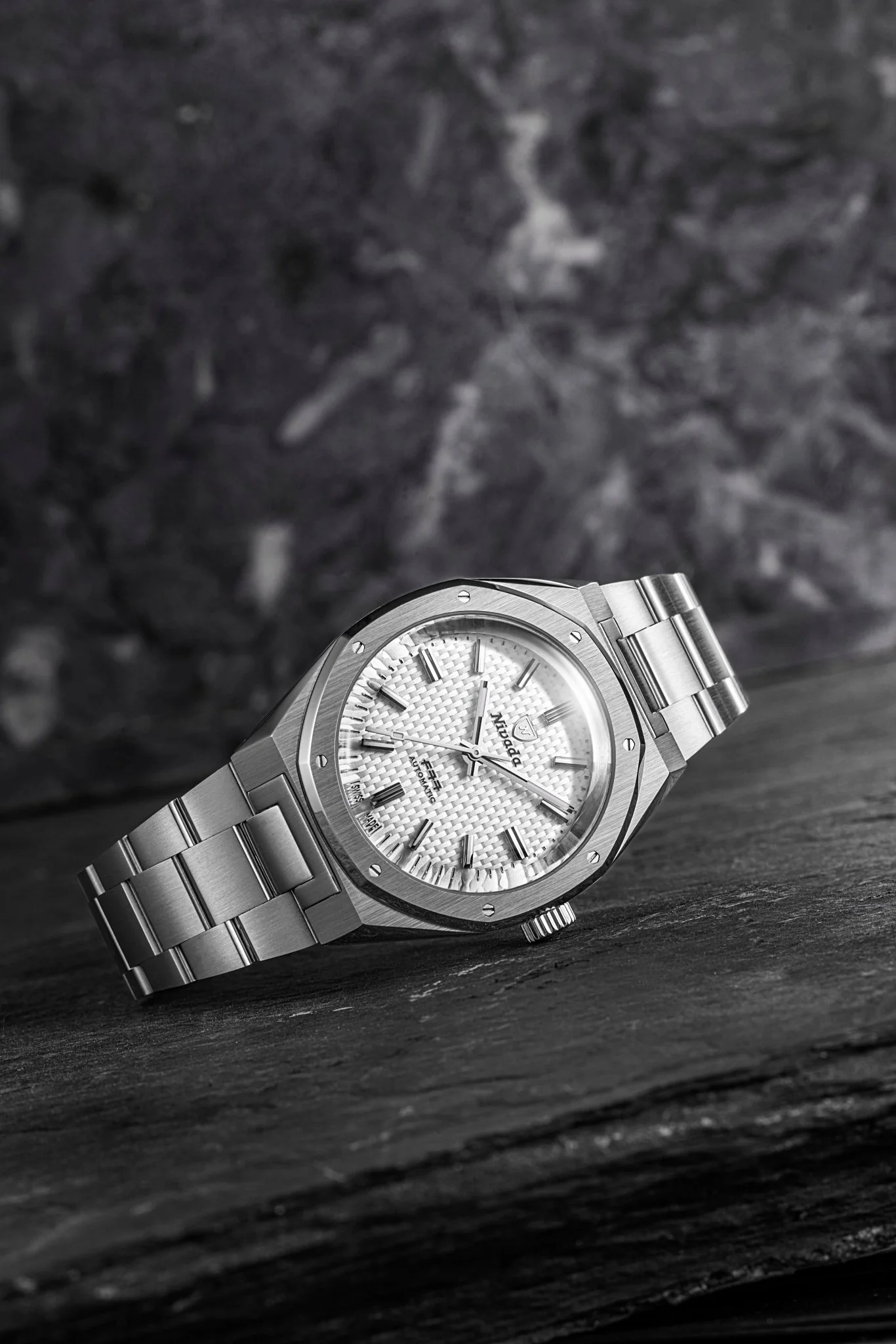 F77 SST WHITE MK2 - 38MM