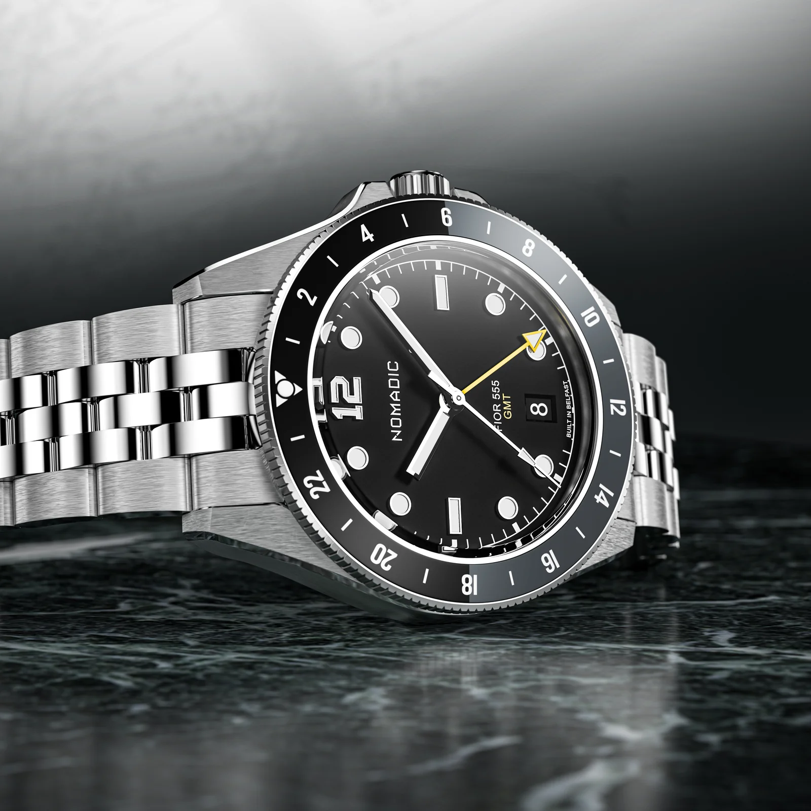Fíor 555 - GMT Watch (41mm) - Pitch Black and Grey thumbnail 2