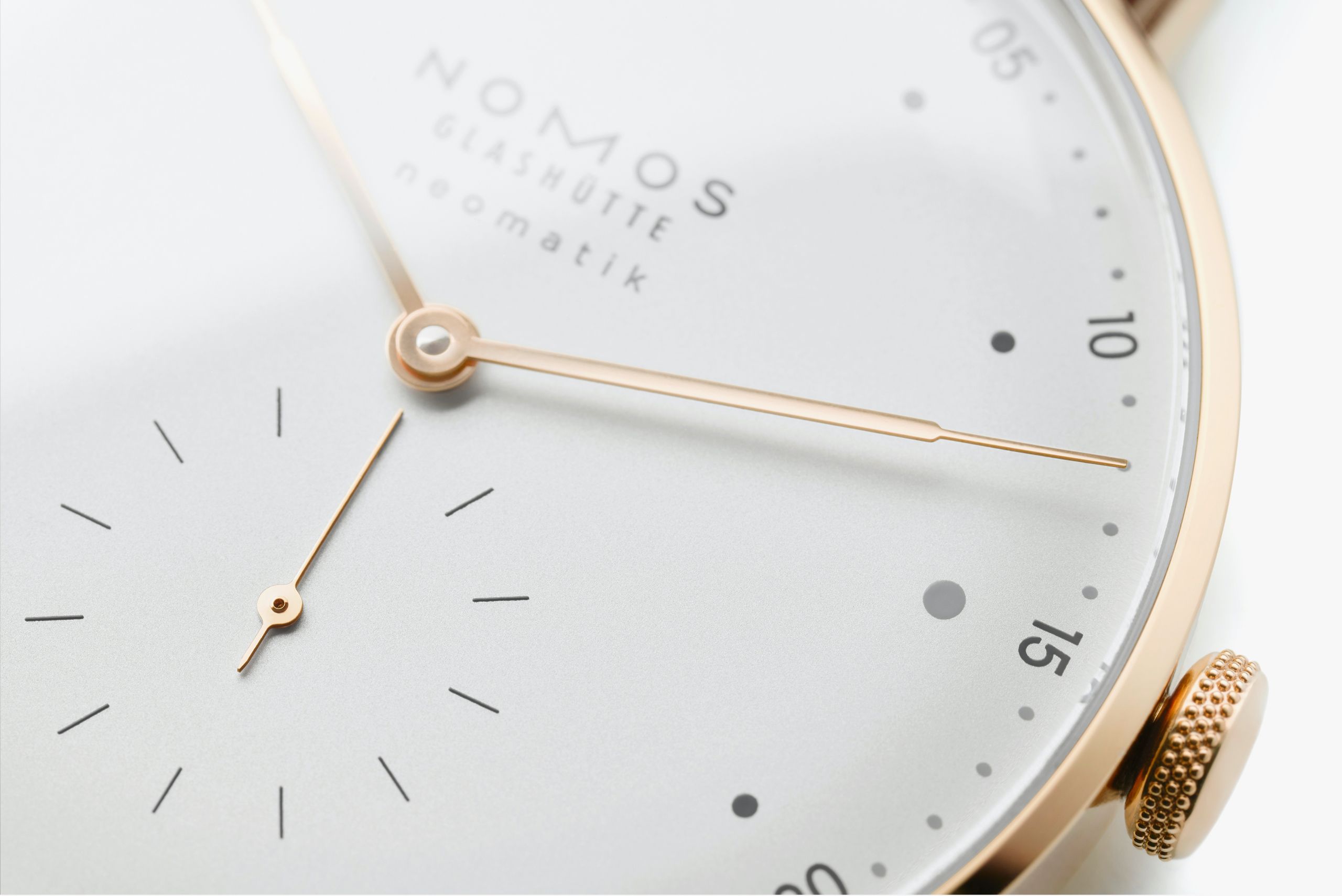 Metro rose gold neomatik 39 thumbnail 3