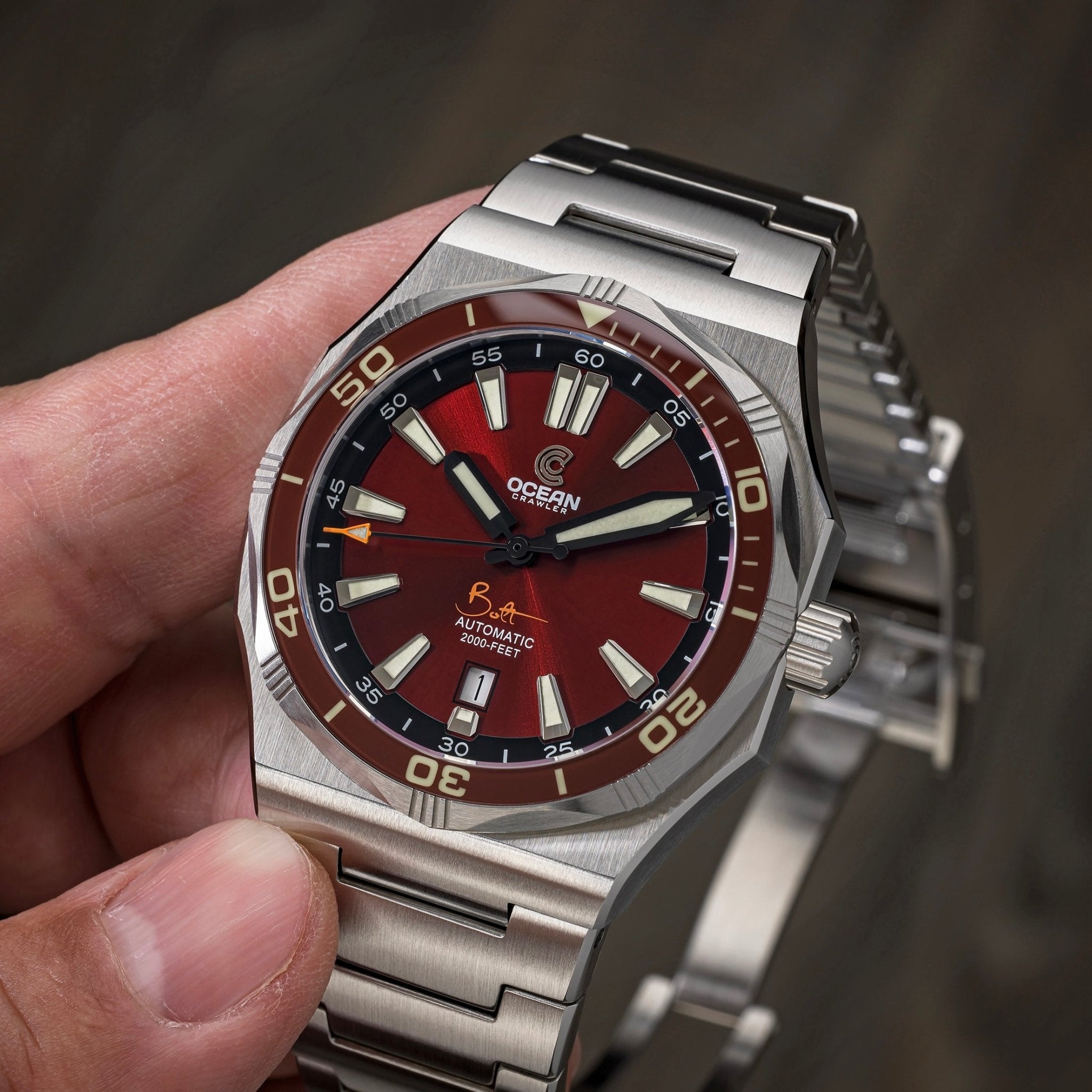 Bolt - Red thumbnail 2