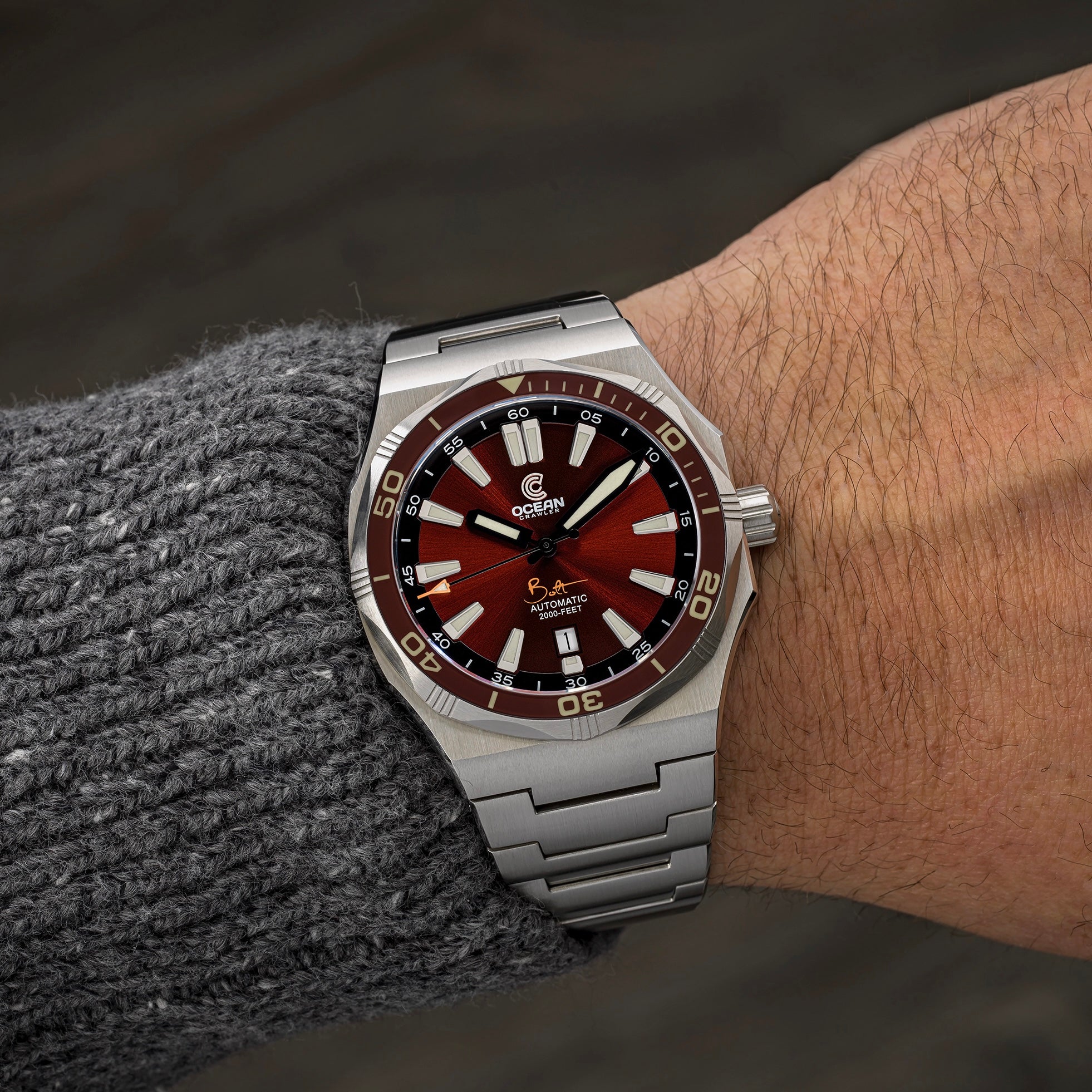 Bolt - Red thumbnail 3
