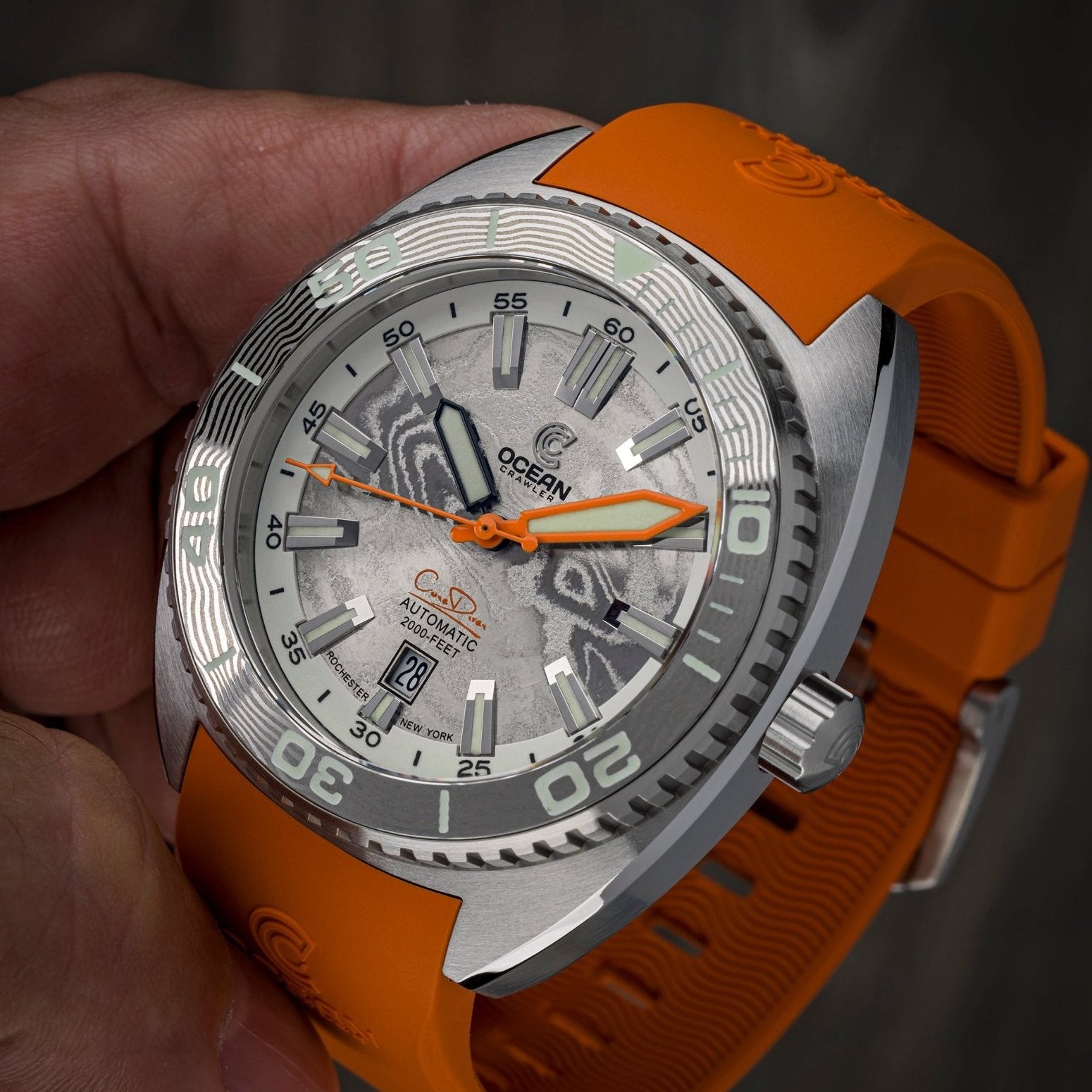 Core Diver - Damascus Steel - 2 Straps Included! thumbnail 2