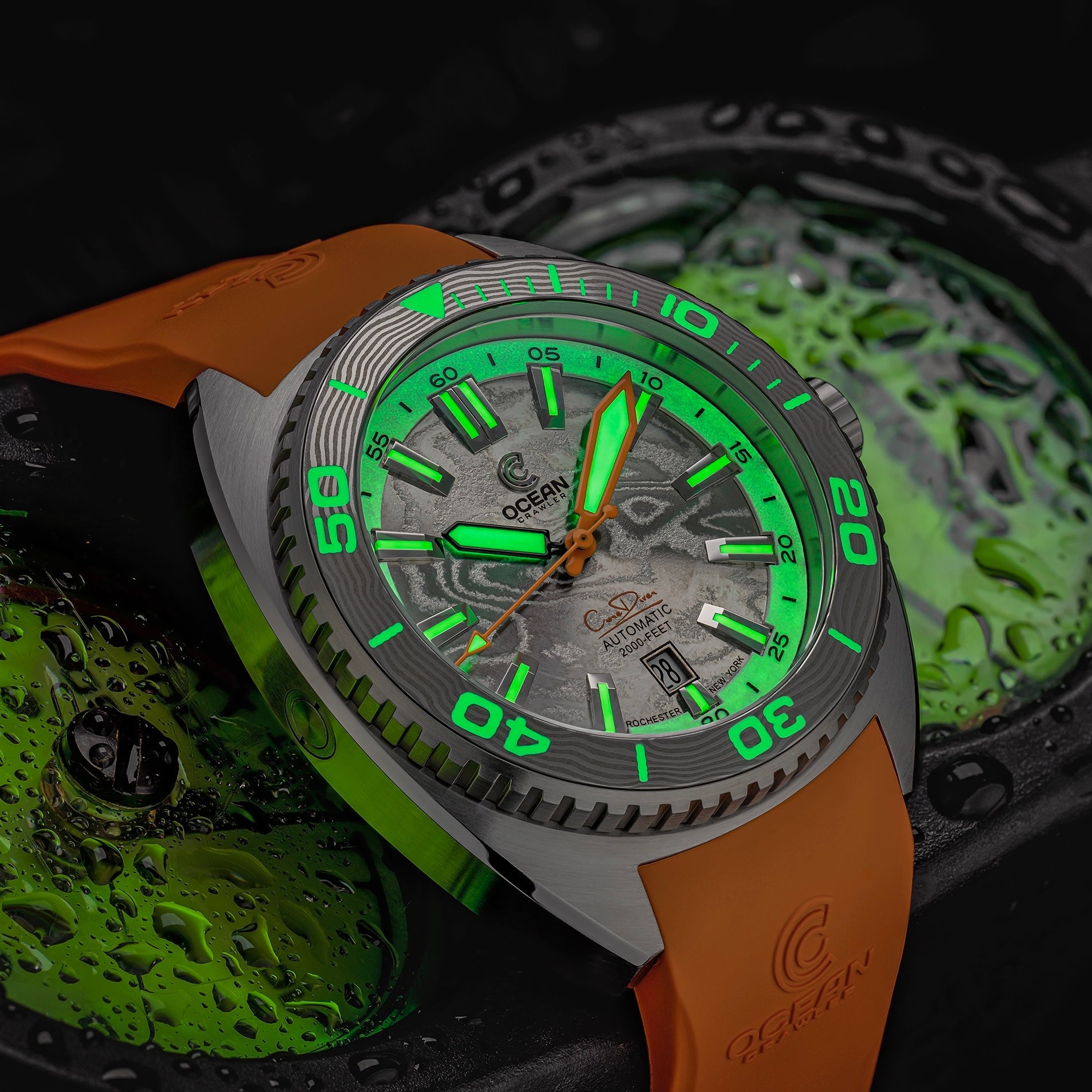 Core Diver - Damascus Steel - 2 Straps Included! thumbnail 4