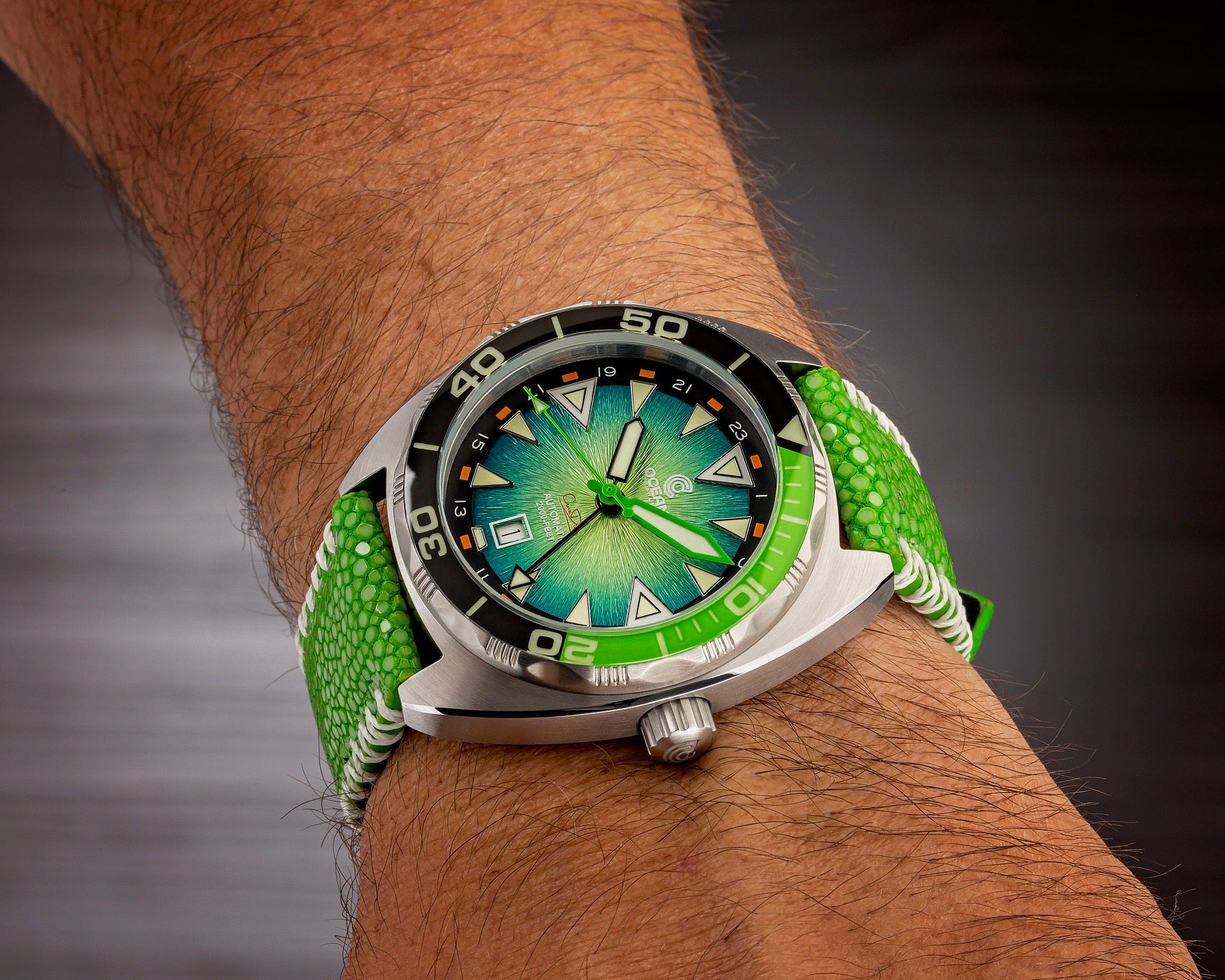 Core Diver GMT V3 - Green/Green thumbnail 4