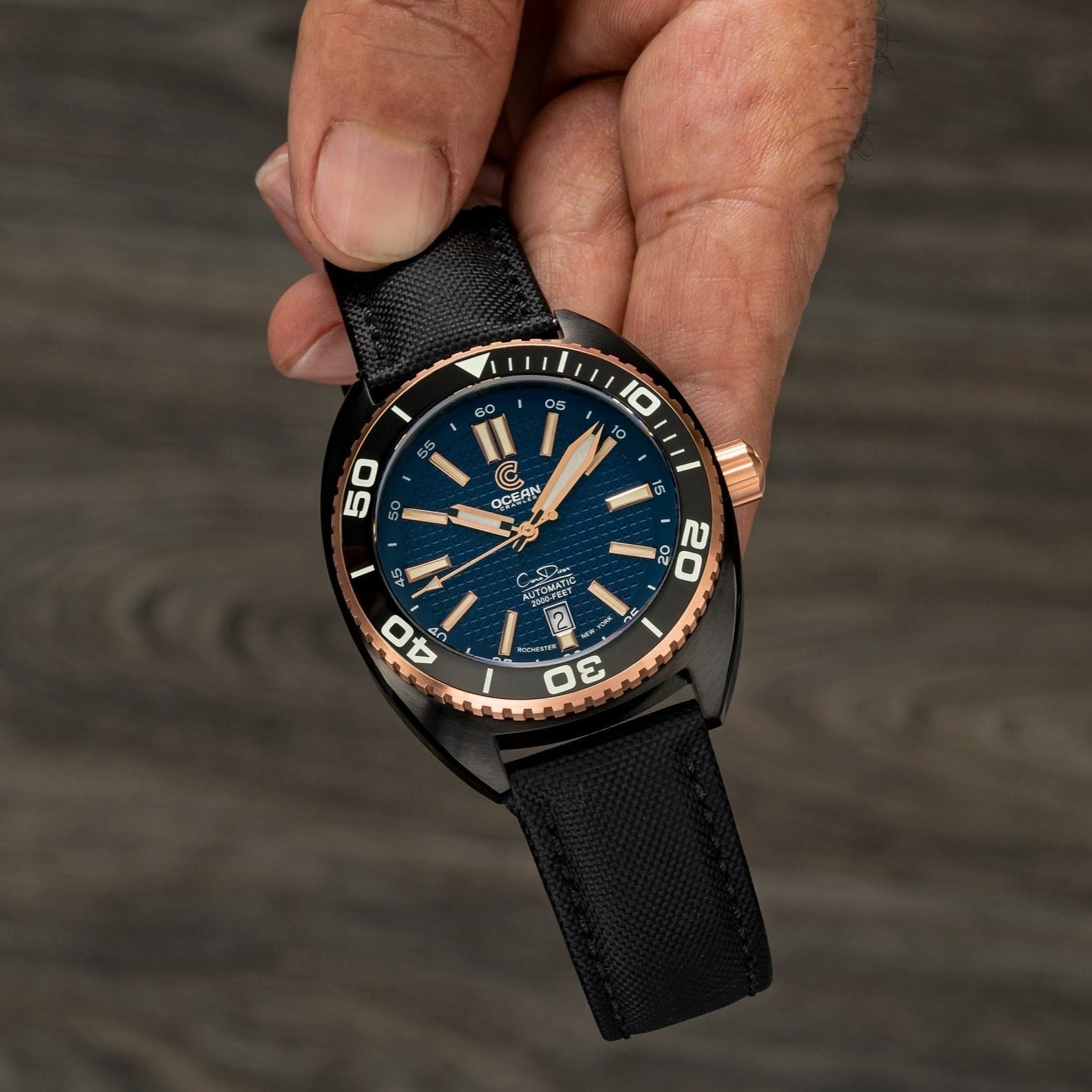Ocean Crawler Core Diver - 18K Red Gold (Black DLC) thumbnail 2