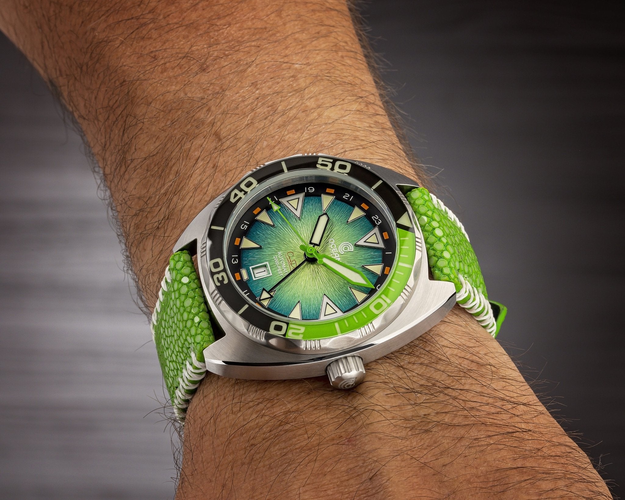 Ocean Crawler Core Diver GMT V2 - Green/Green thumbnail 4