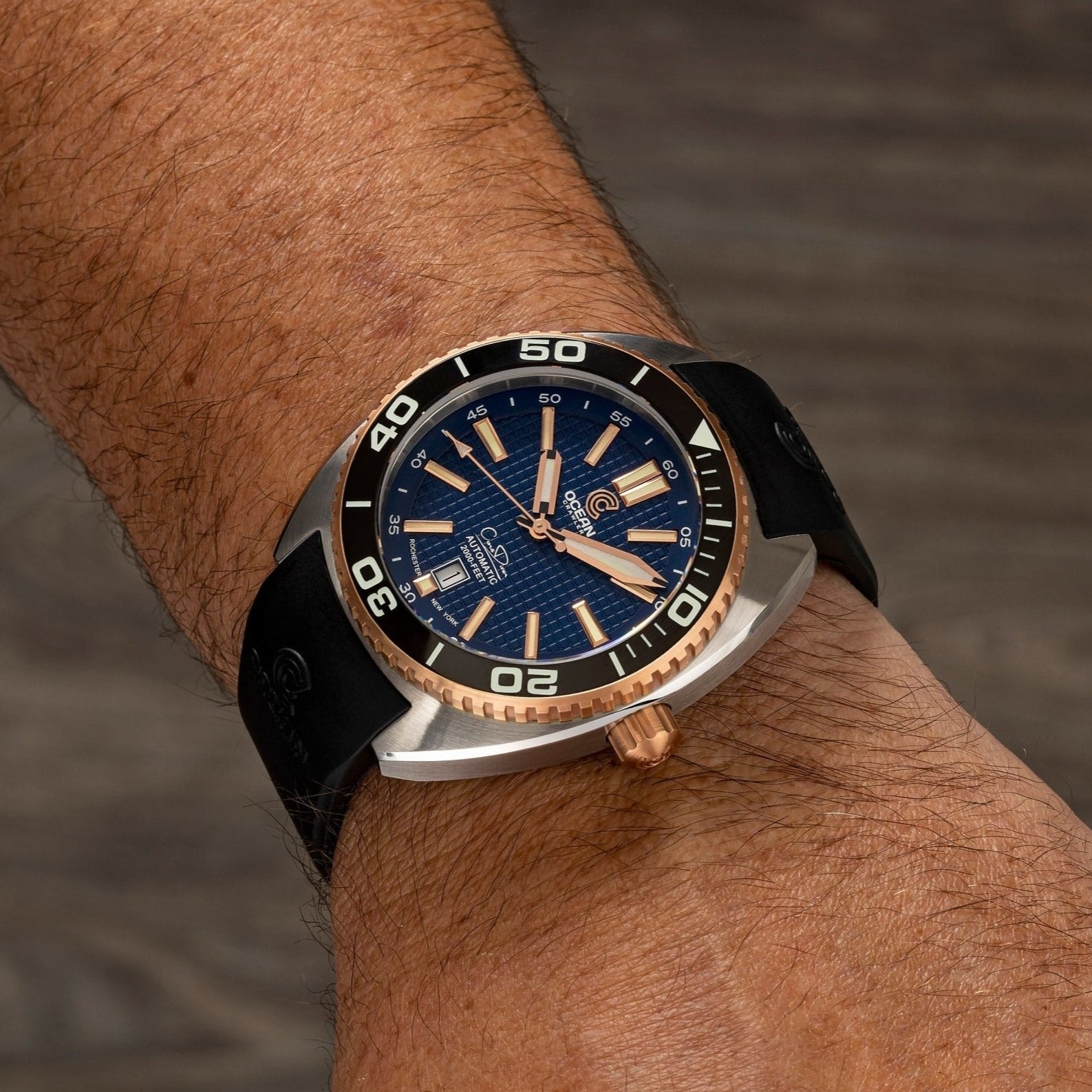 Ocean Crawler Core Diver - Solid 18K Red Gold Bezel thumbnail 5