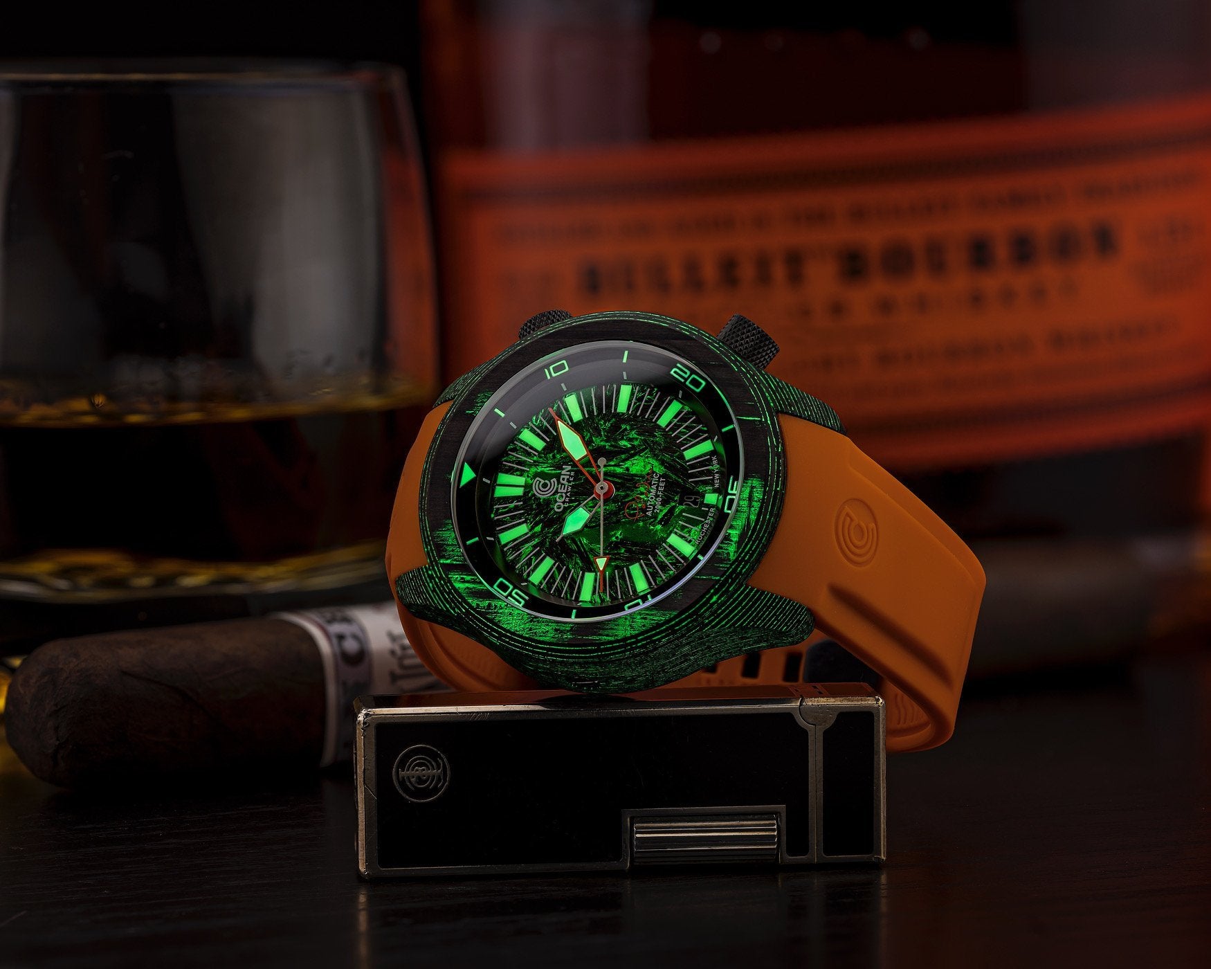 Ocean Crawler Lumed Carbon Fiber Prototype - Lumed Carbon Dial selected view