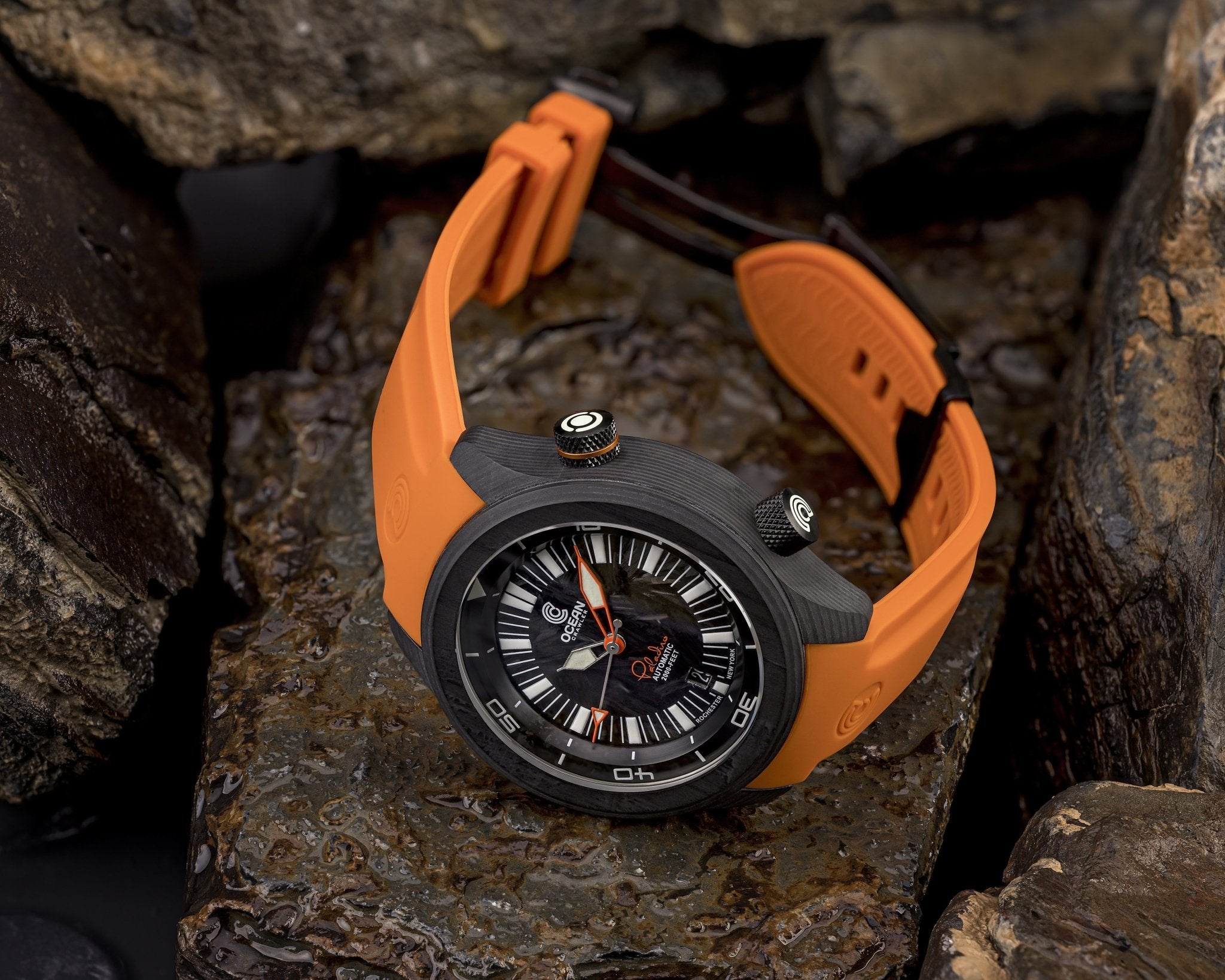 Ocean Crawler Lumed Carbon Fiber Prototype - Lumed Carbon Dial thumbnail 2