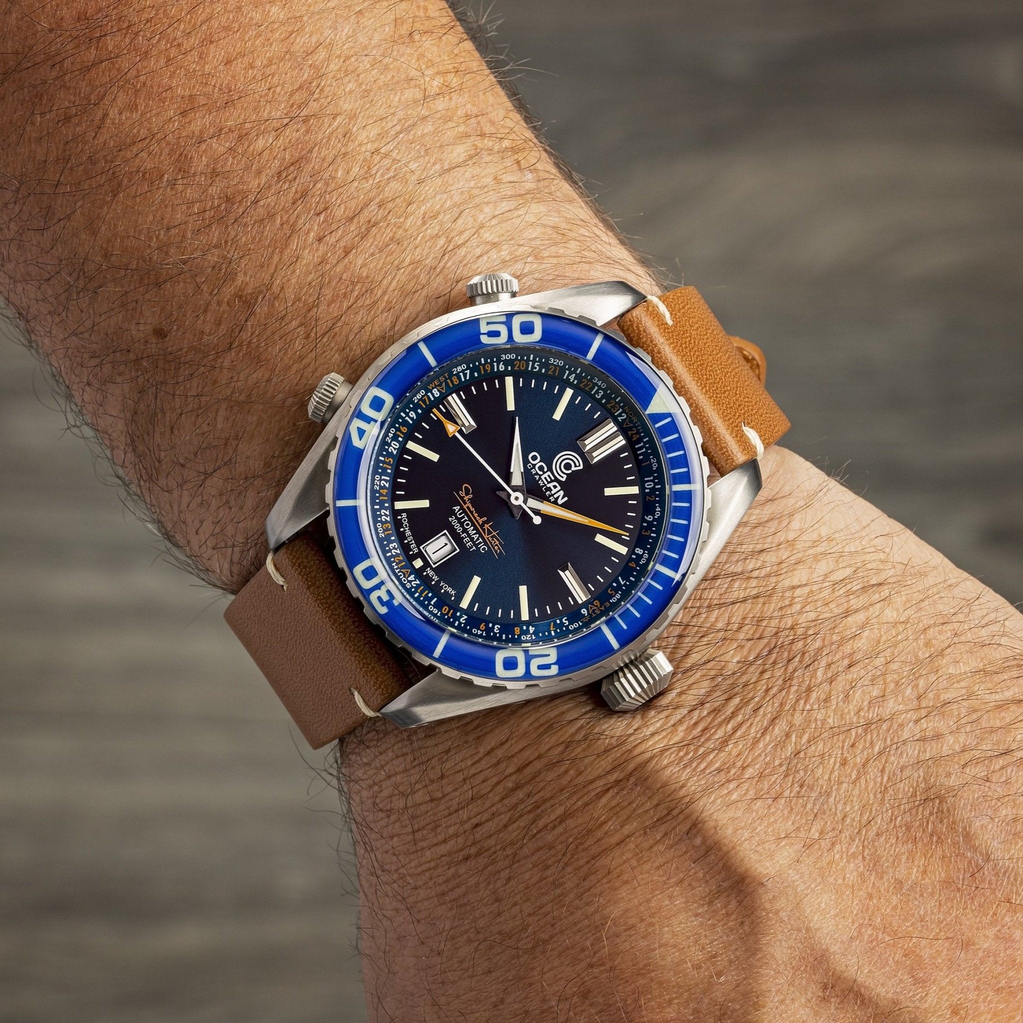 Ocean Crawler Ocean Navigator 45 - Blue Bezel thumbnail 3