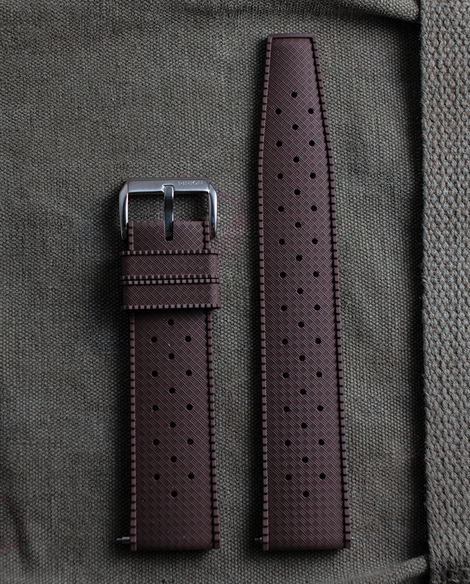 Black Perforated Rubber (20mm) thumbnail 2