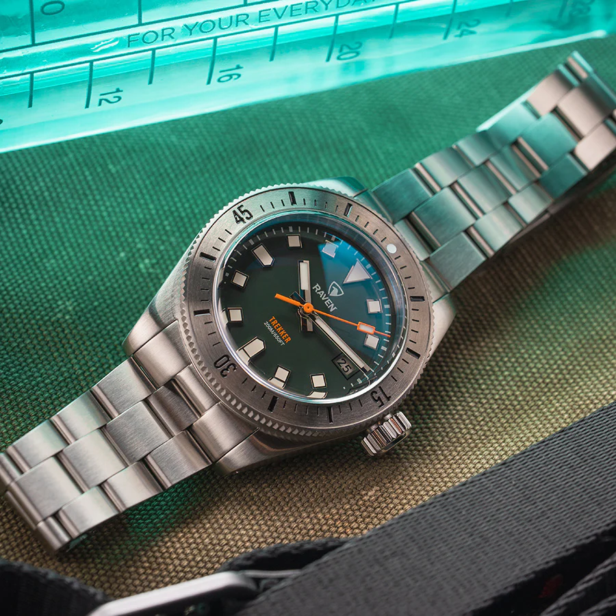 Raven Trekker - Gloss Grey - Steel Bezel thumbnail 3