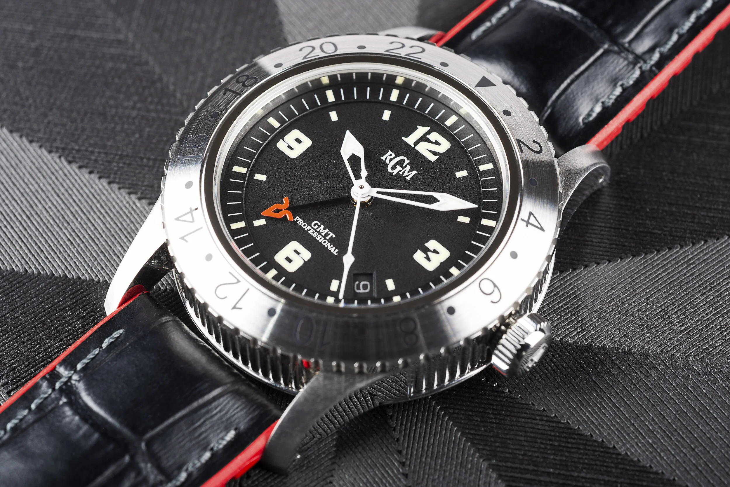 Model 500 GMT thumbnail 4