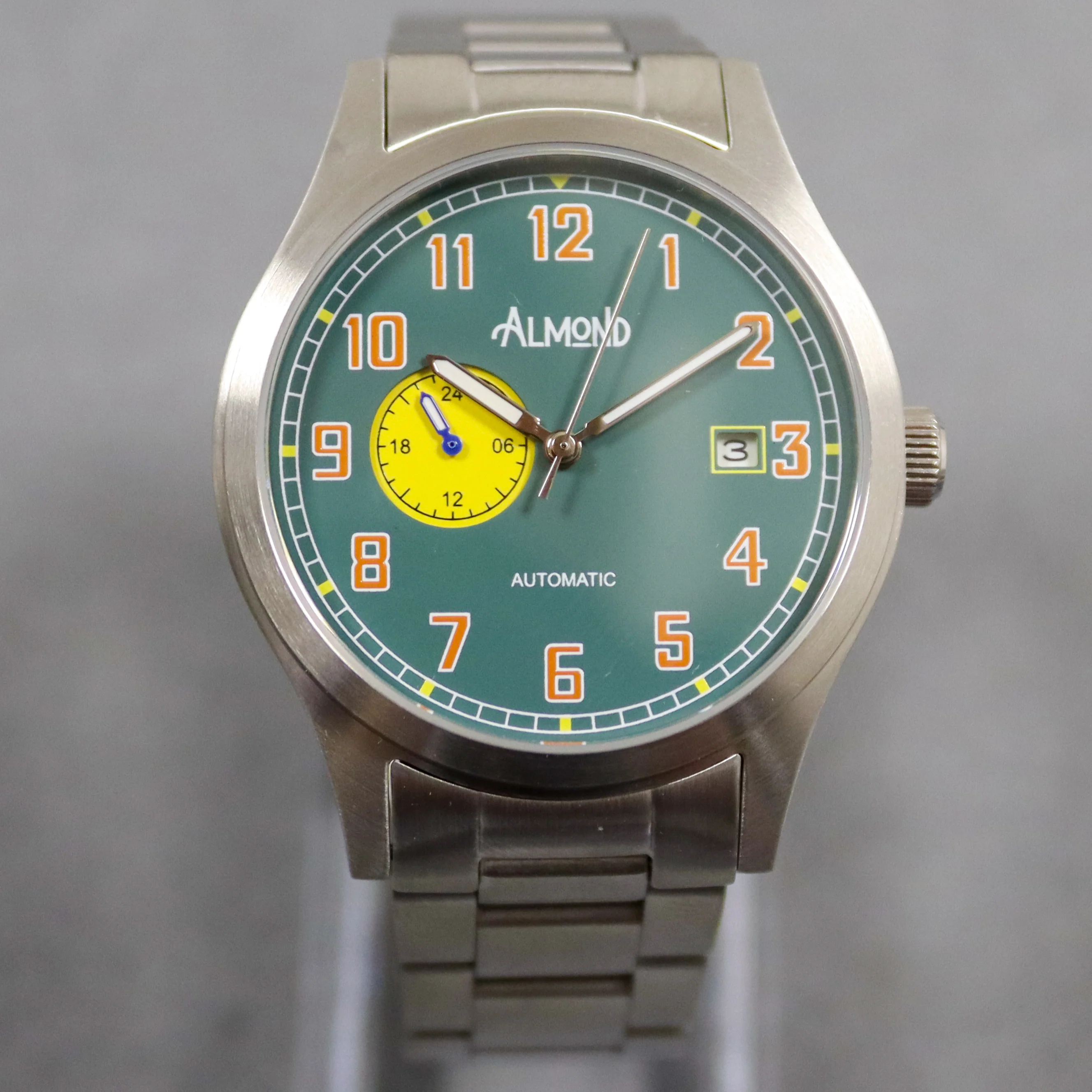 Almond Rifleman Field thumbnail 3