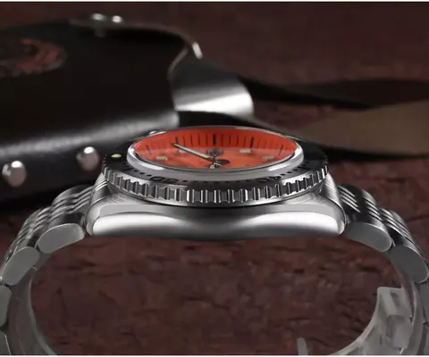 SAN MARTIN mechanical diving watch 200 meters waterproof SN046-G