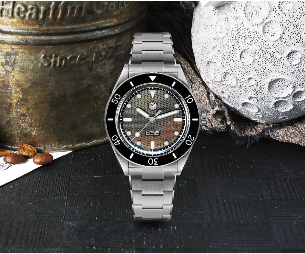 San Martin Watches New SN0151-GL-S 39mm Original Design Dive Watch Automatic Mechanical Miyota 90S5 Waterproof 200m wave texture MOP dial BGW-X1 Luminous with stainless steel bracelet thumbnail 2