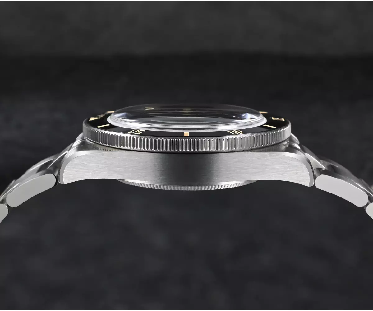 SAN MARTIN SN004-G-A1 and A2 38MM New Upgraded 6200 mechanical diving watch NH35 200 meters waterproof thumbnail 3