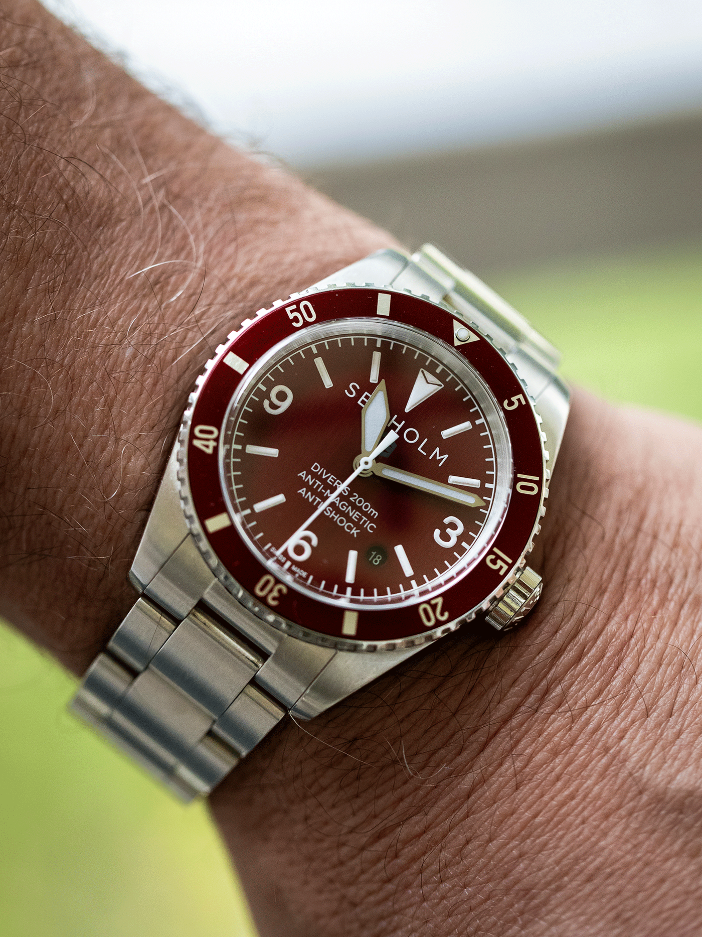 Offshore Maroon thumbnail 2