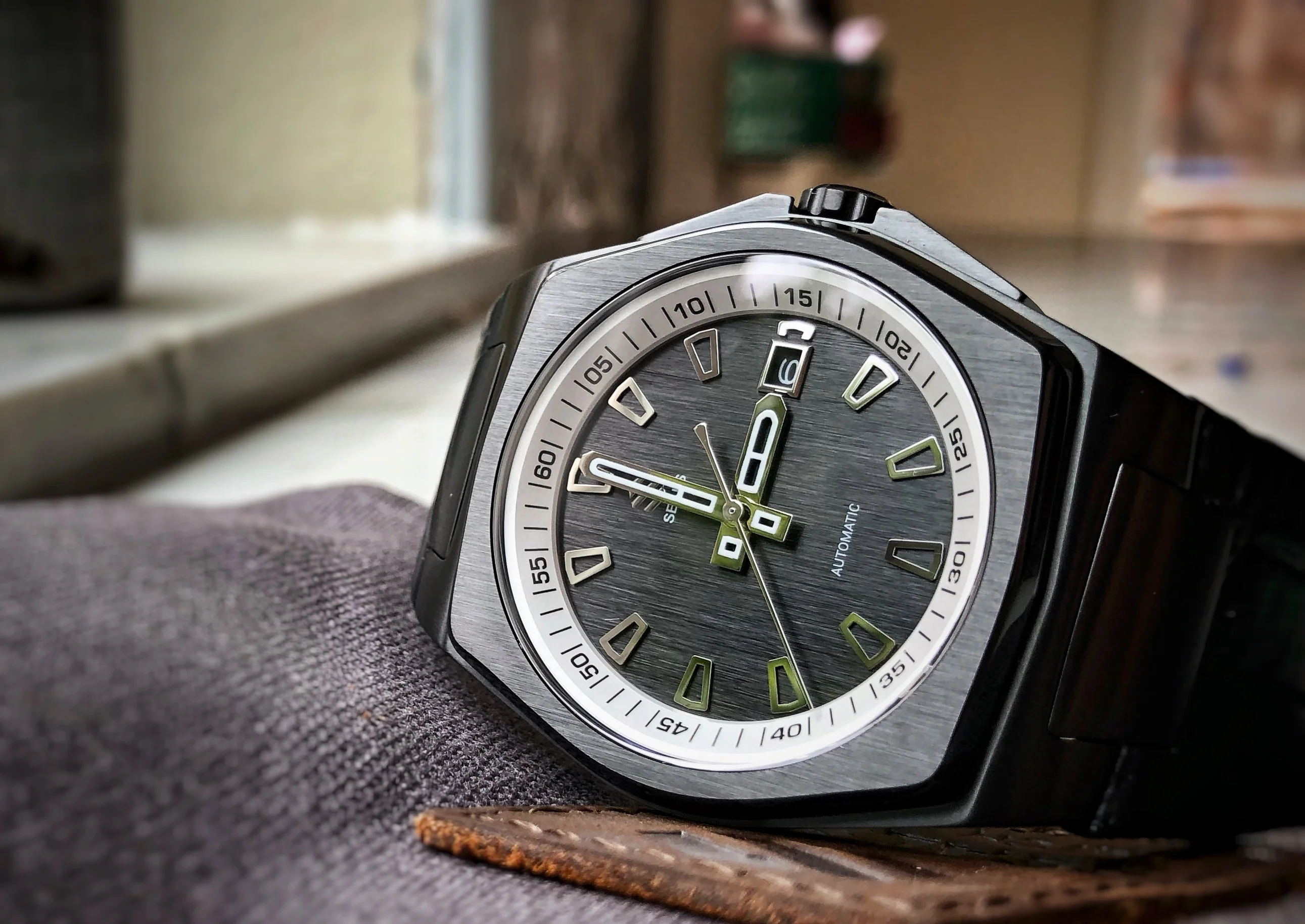 Jet Black With White Dial Ring / Brushed Black Dial on Bracelet thumbnail 2