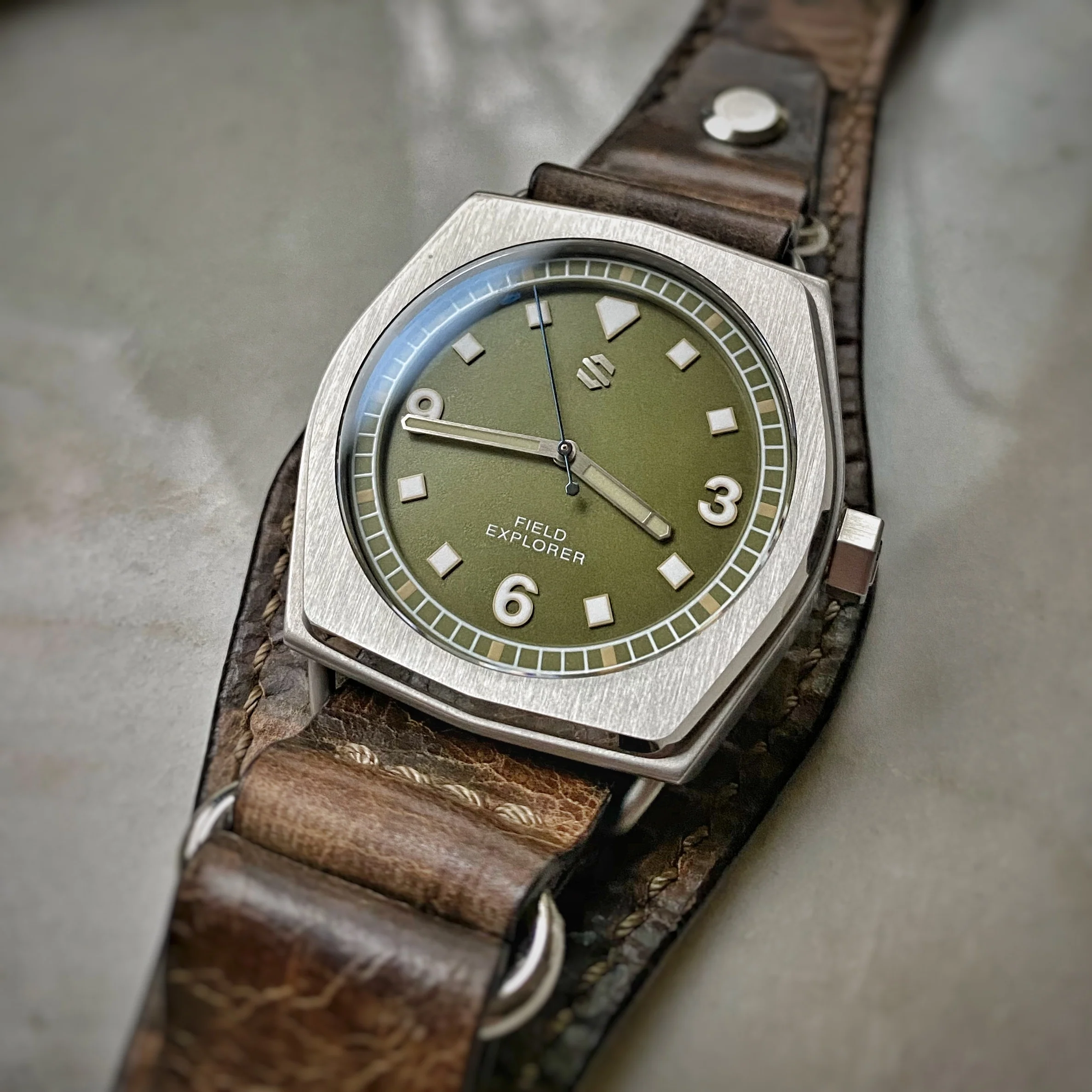Model C Field Explorer | American Field Watch, Automatic thumbnail 2