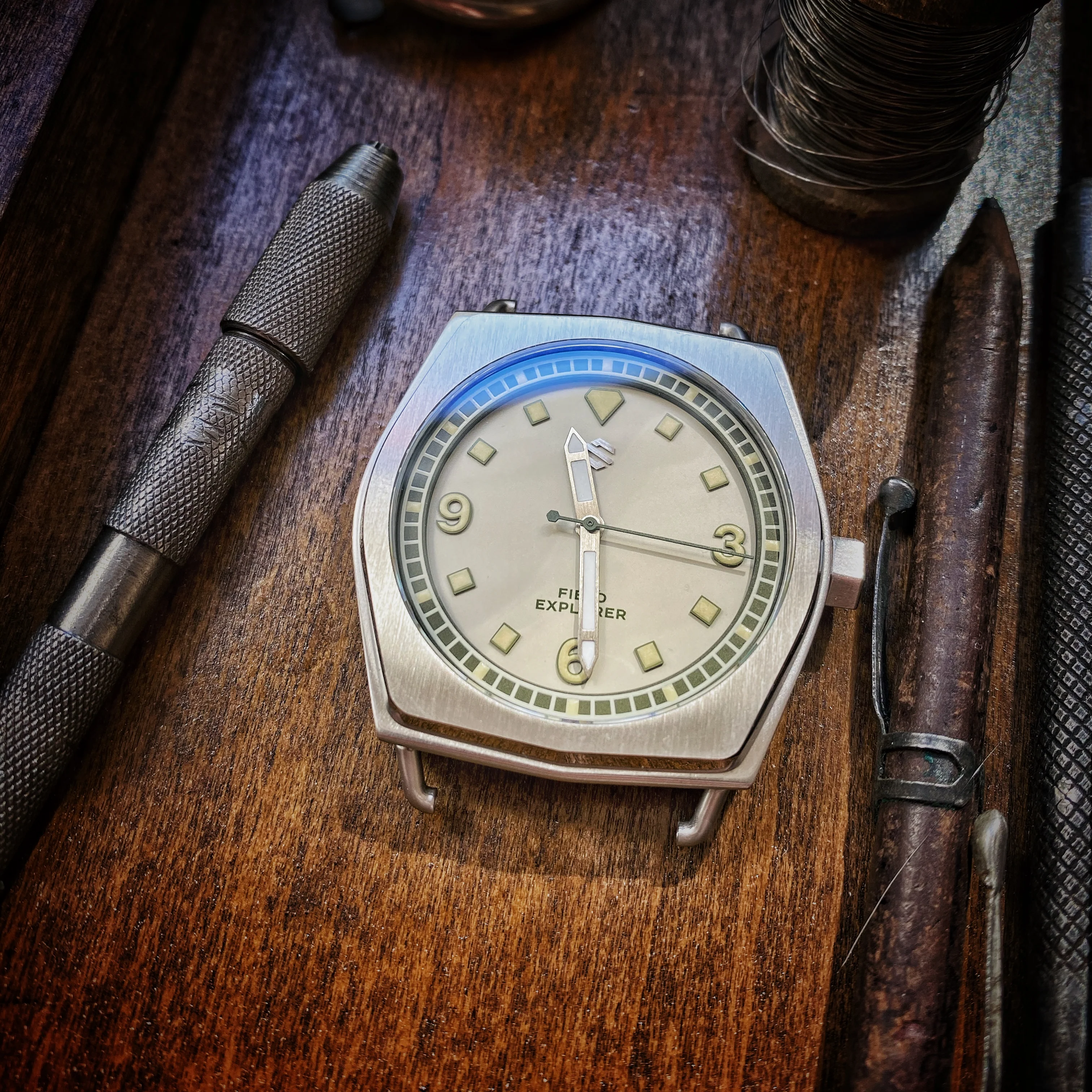Model C Field Explorer | American Field Watch, Automatic thumbnail 3