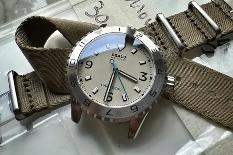 NEW: Dark Seal 12-Hour // Automatic Sport Watch