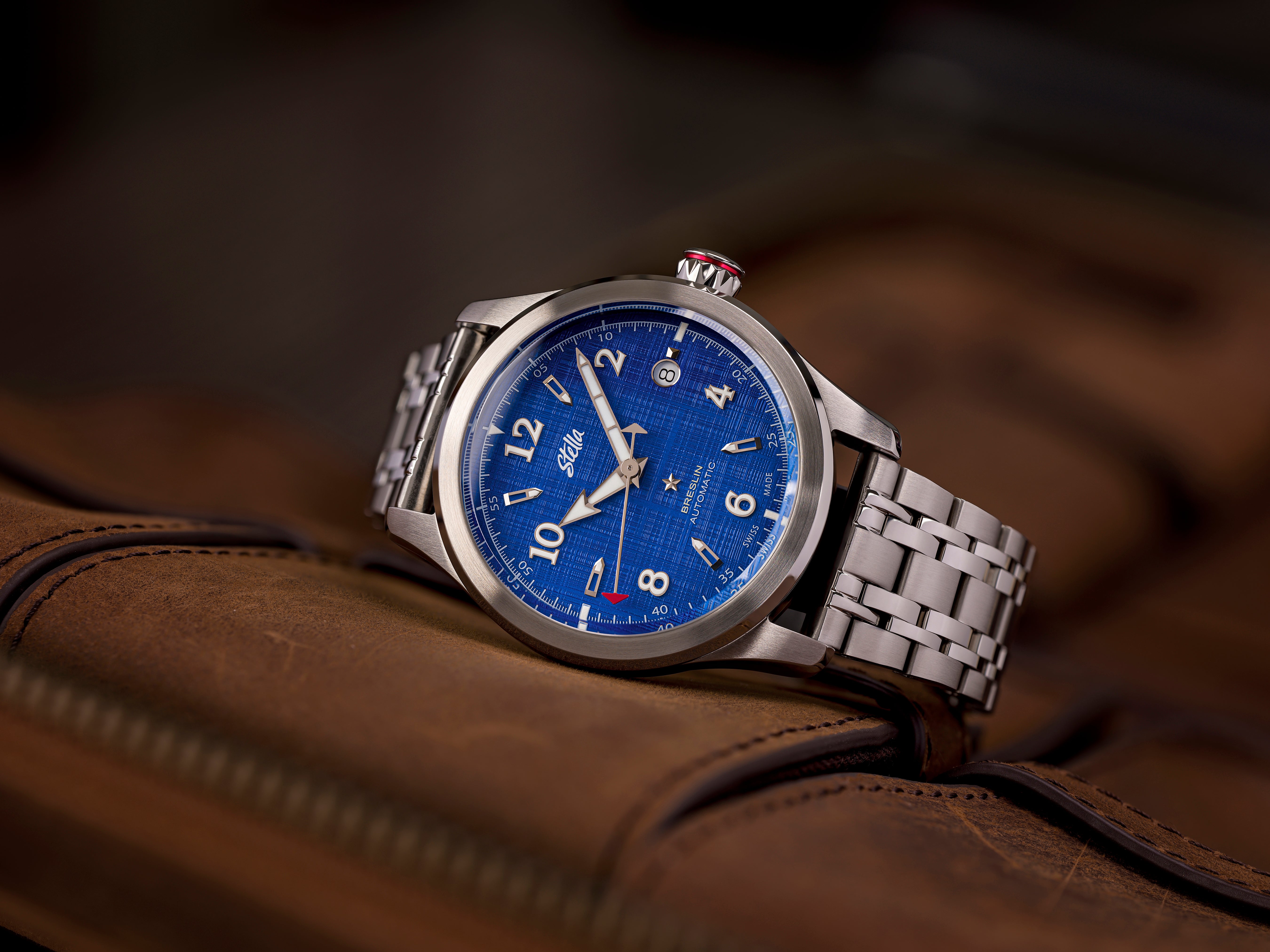 Breslin Classic Blue thumbnail 4