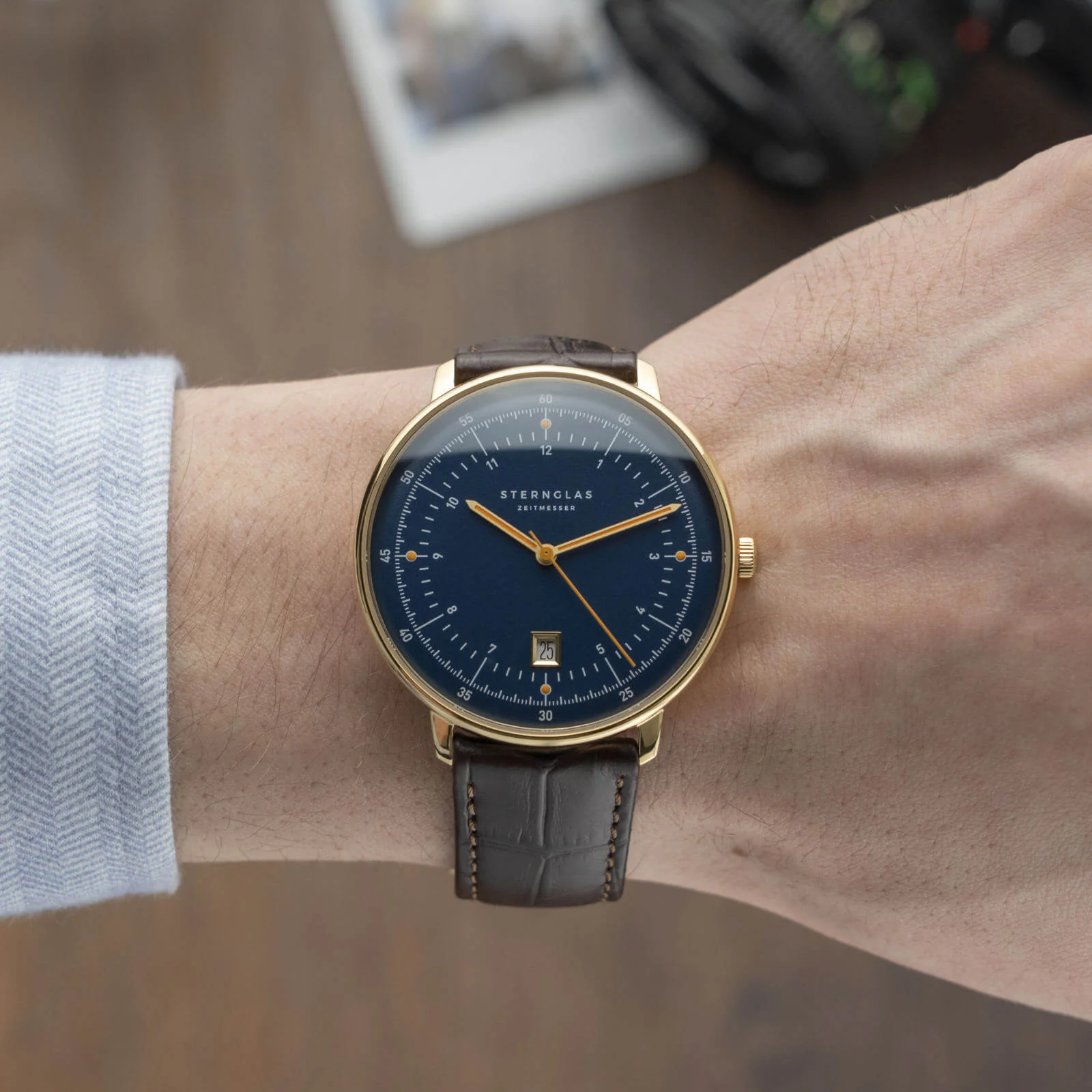 Hamburg dark blue gold thumbnail 2