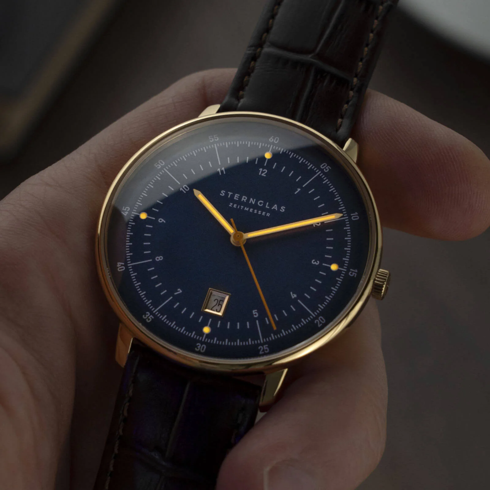 Hamburg dark blue gold thumbnail 4