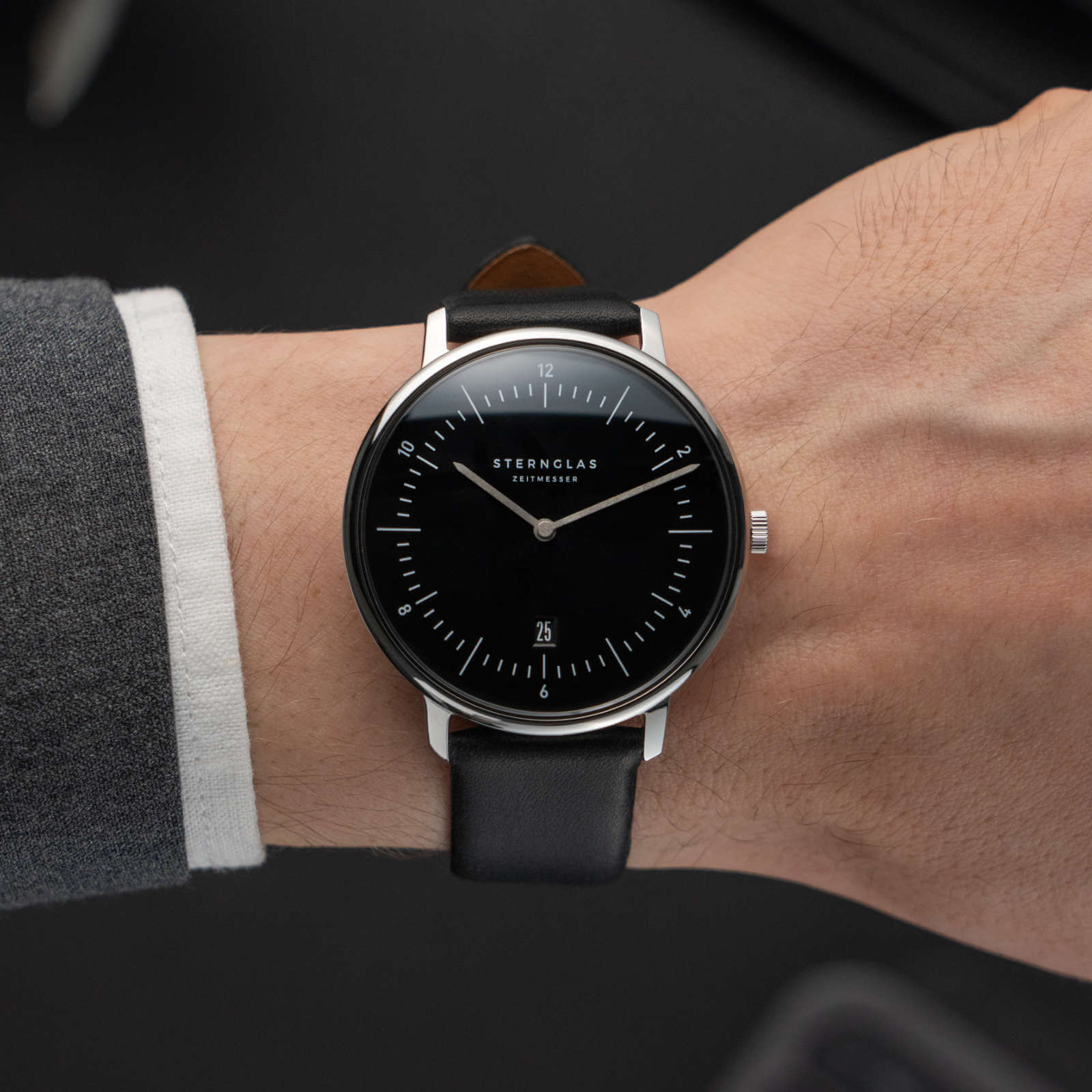 Naos piano black thumbnail 3
