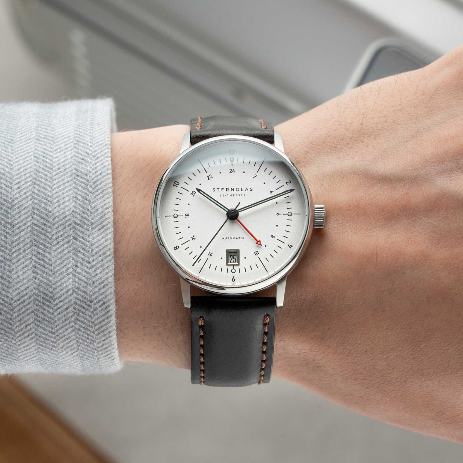 Naos Pro GMT Automatik silver thumbnail 2
