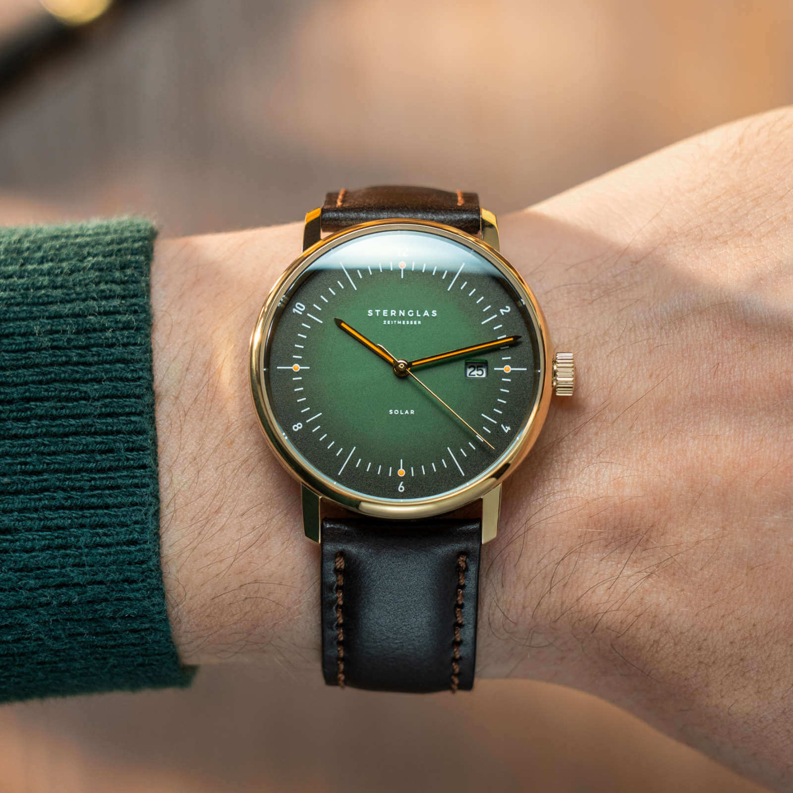 Naos Solar dark green thumbnail 2