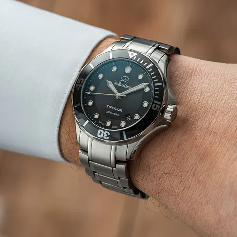 Tremor Black